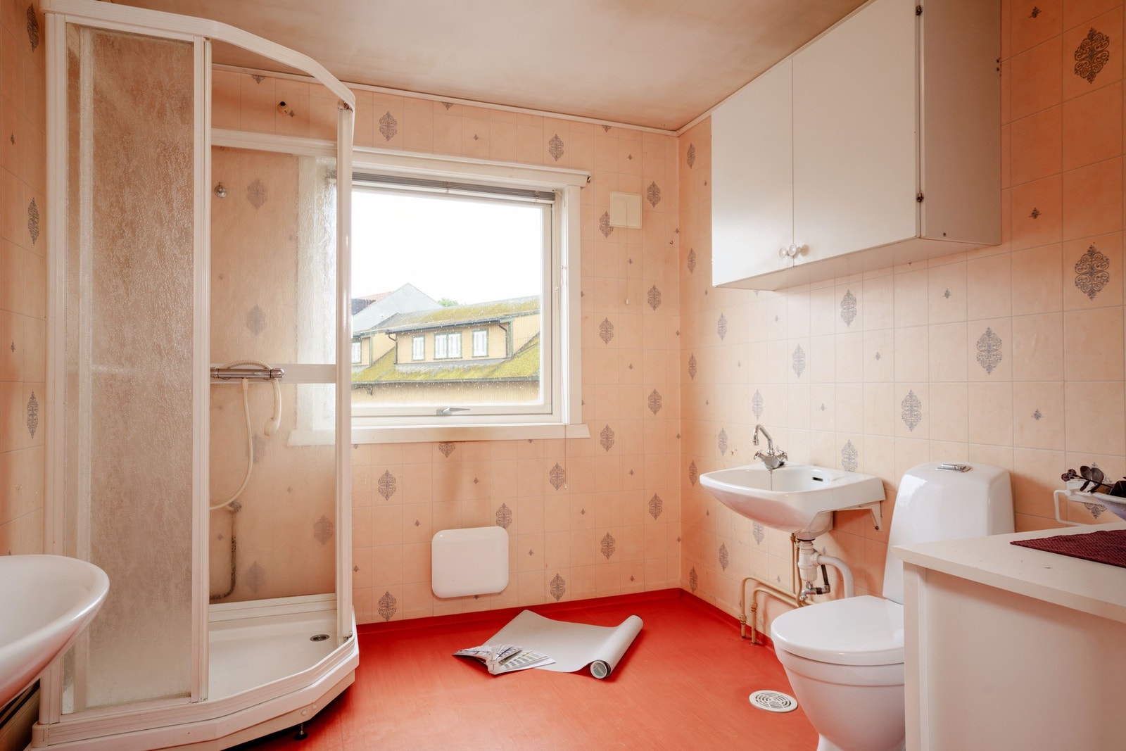 Badet er også romslig med vindu - noe som gir en ekstra lysinnslipp i rommet. Galleribilde