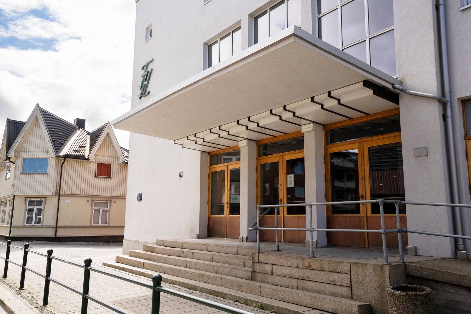 Sarpsborg scene har kulturarrangementer året rundt og byr på lokale og kjente artister Galleribilde