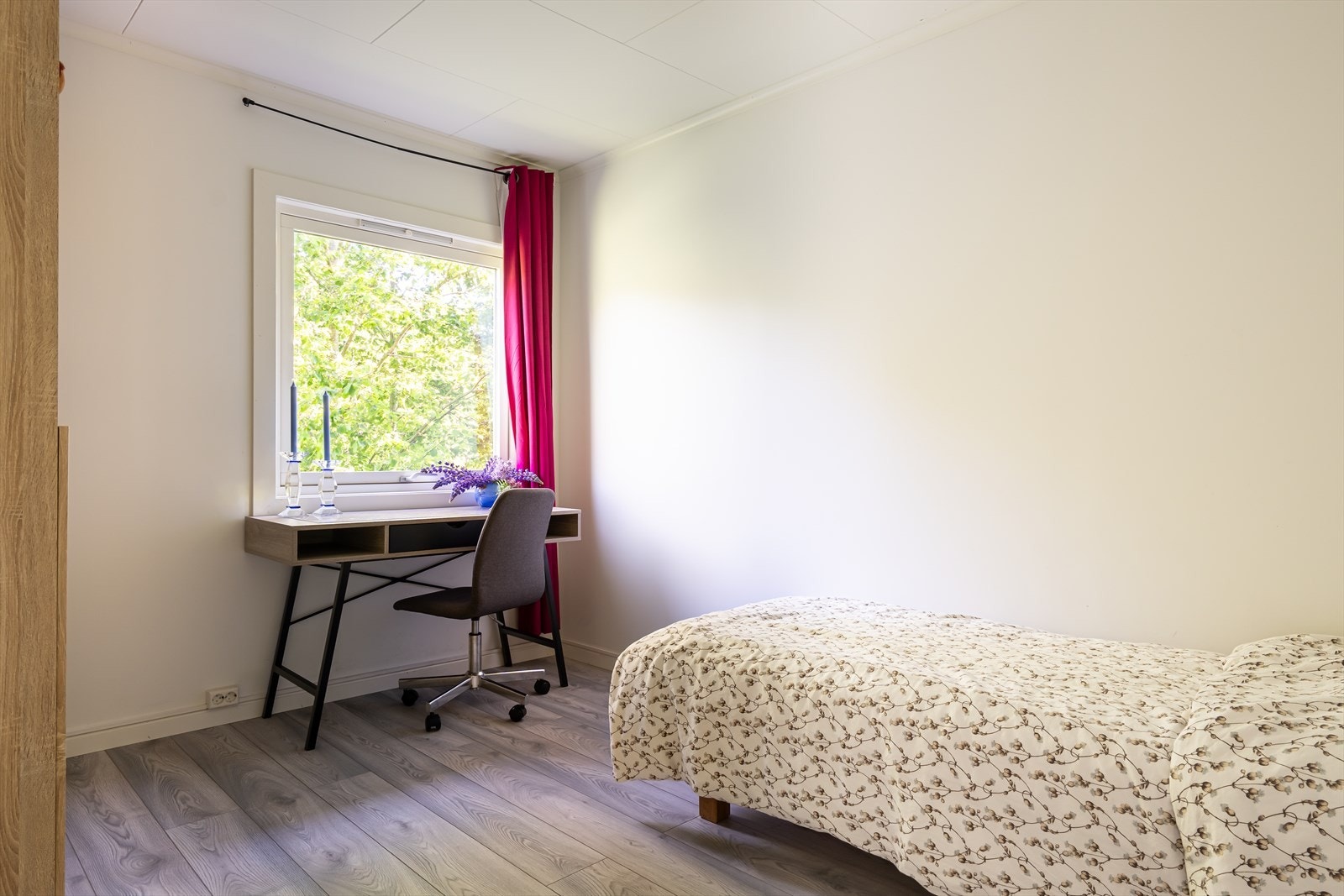 Soverom 2 er også av god størrelse og egner seg godt som gjesterom/barnerom. Galleribilde
