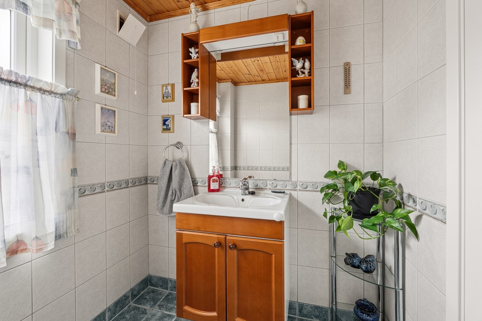 Toalettrom i 1. etasje. Galleribilde