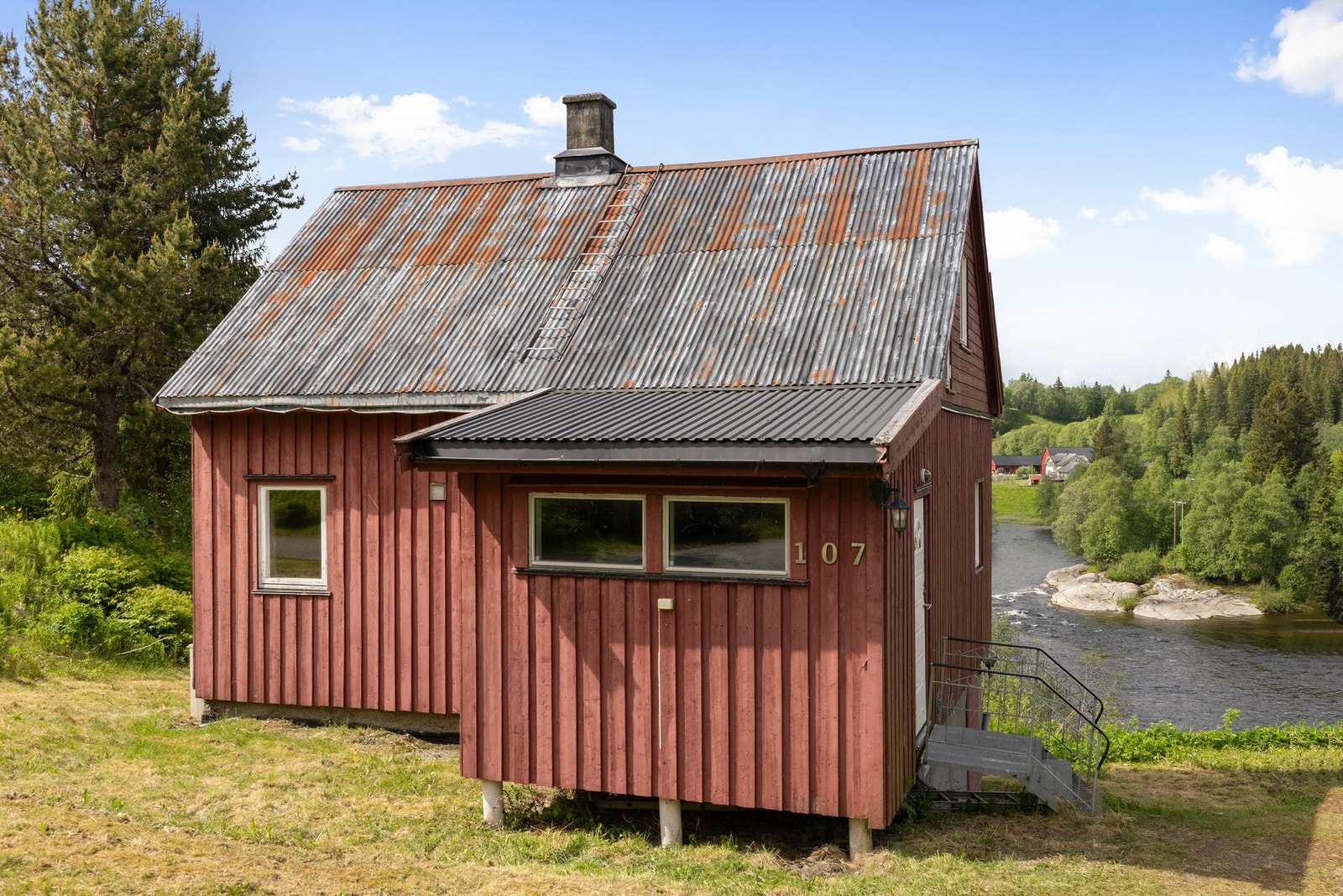 EiendomsMegler 1 v/Hans Kjetil Andreassen har gleden av å presentere Formofossvegen 107! Foto: Martin Hågensen Galleribilde
