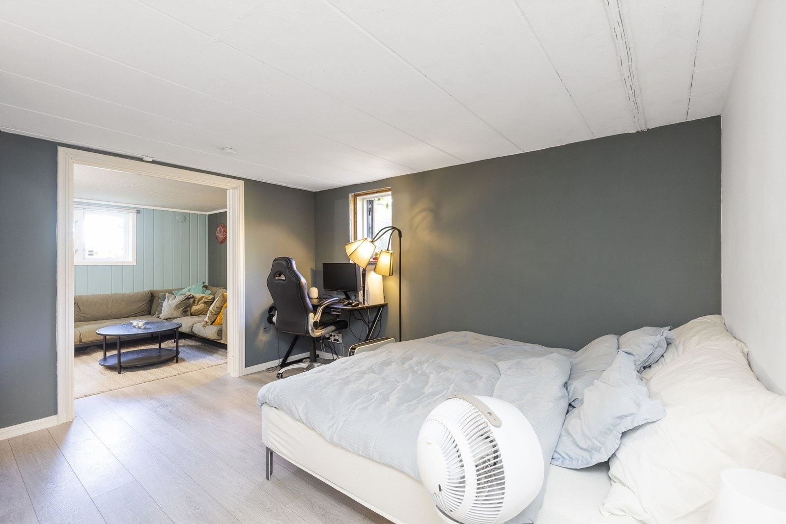 Soverom og kjellerstue i uetg. Galleribilde