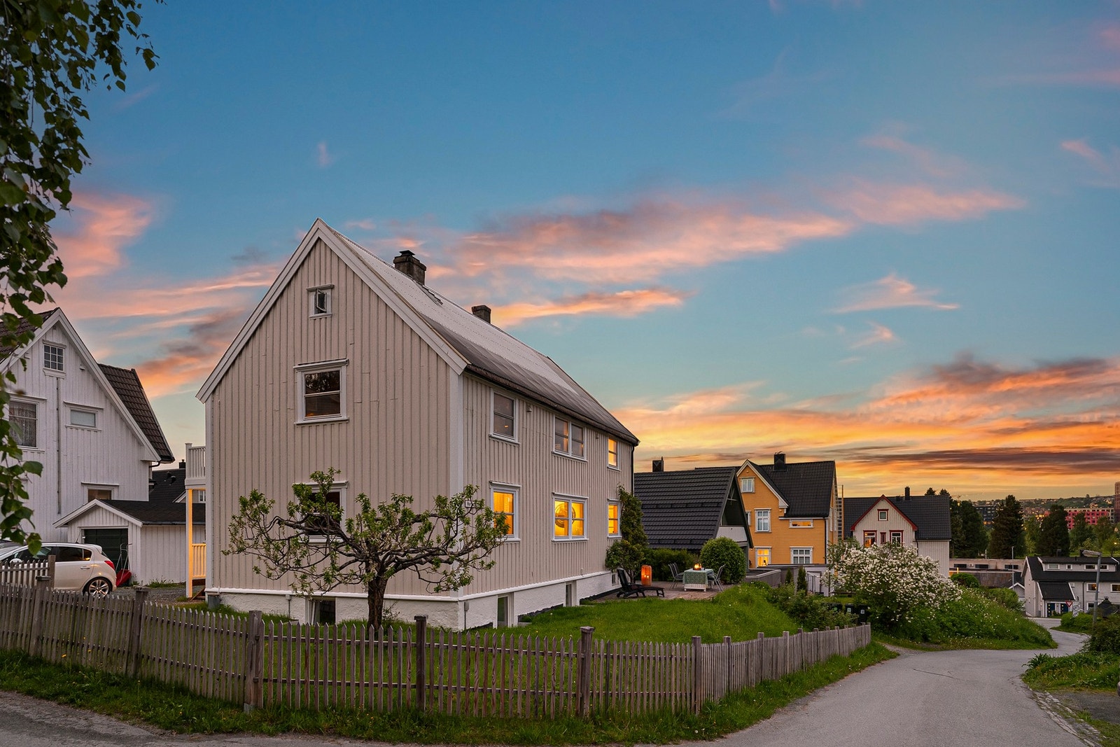 Velkommen til Marienlystvegen på Stavne - et stille og rolig boområde mellom sentrum og Bymarka. Galleribilde