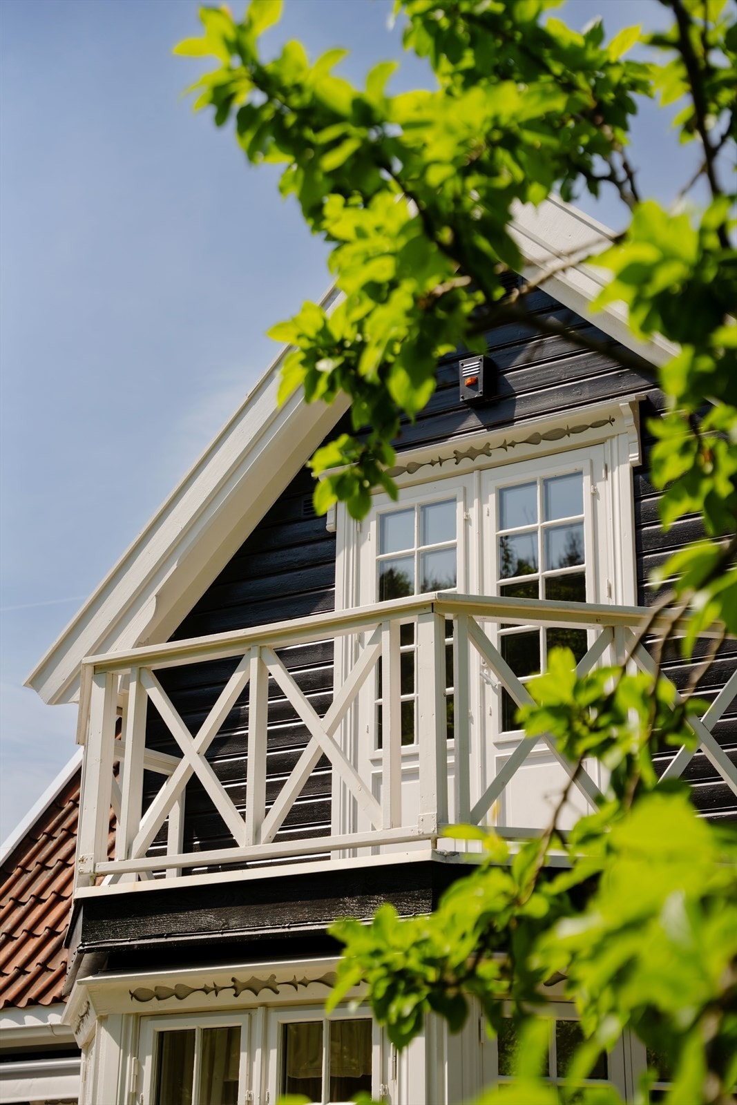 Boligen har verandaer og terrasser, med et samlet areal på 44 m². Galleribilde