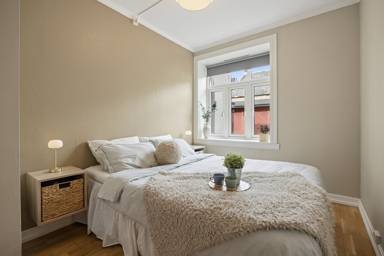 Soverommet er på ca. 9,7 m² og har god plass til dobbeltseng. Galleribilde