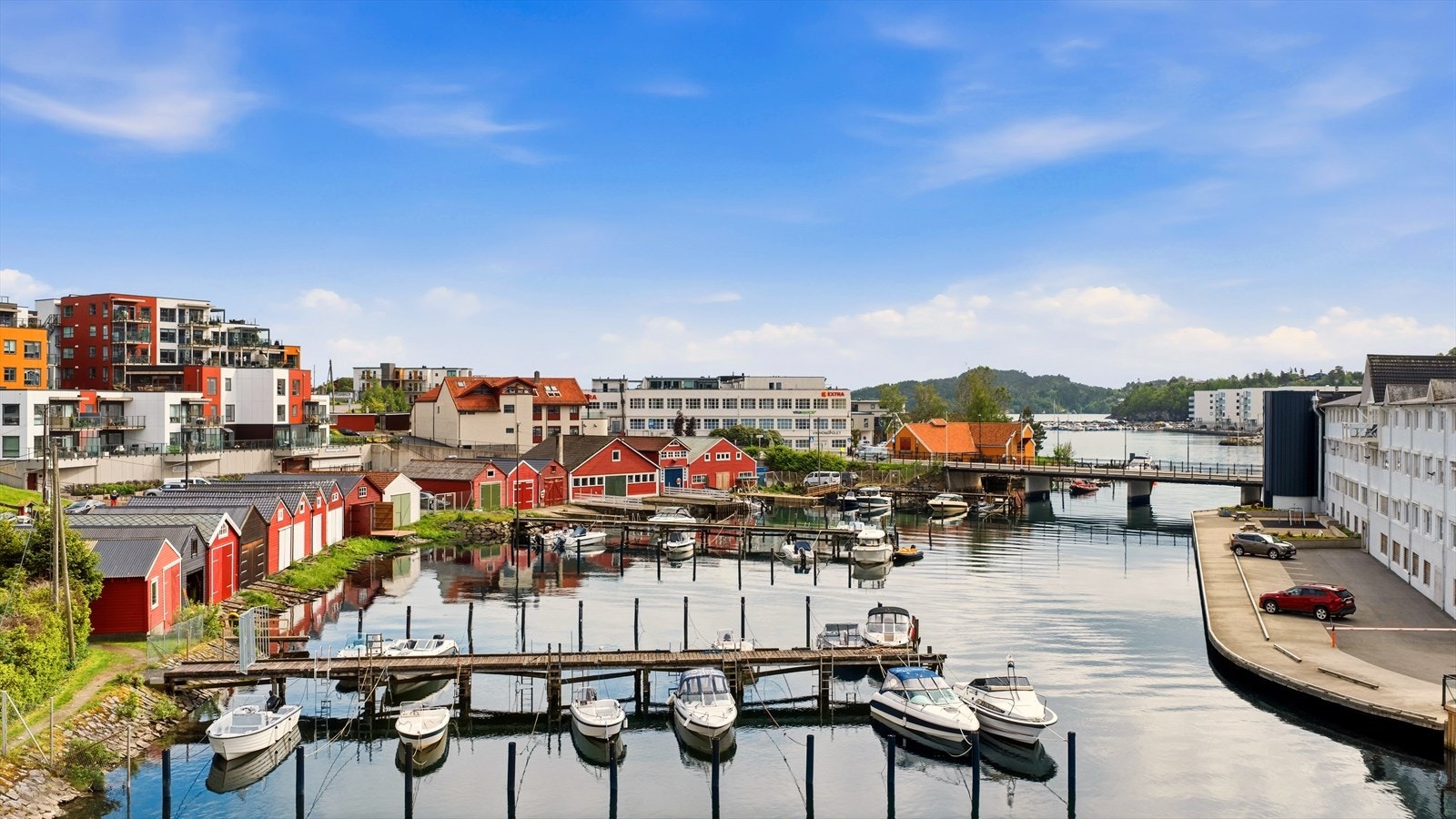 - Egen båtplass i en trygg og skjermet havn - Galleribilde