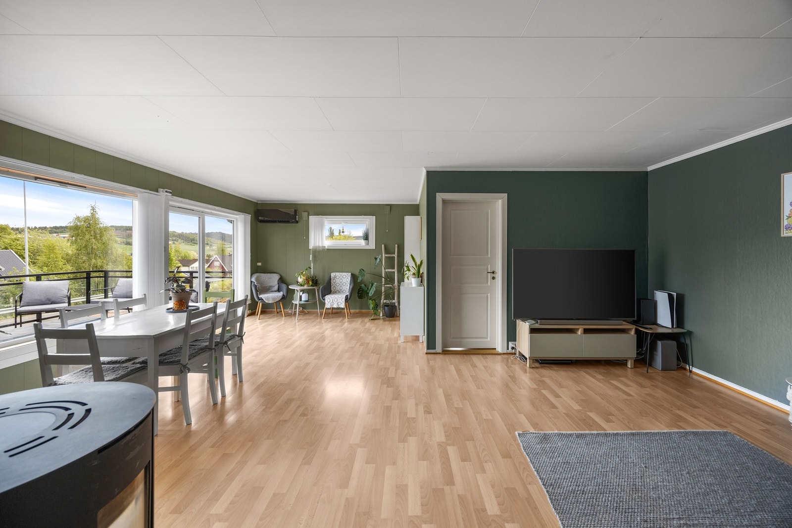 Stuen måler 27 kvm. Galleribilde