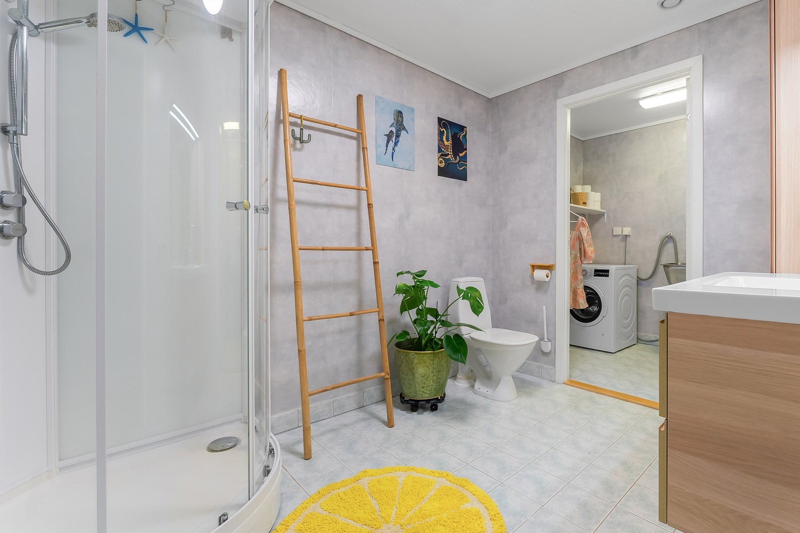 Vaskerom tilknyttet badet. Galleribilde