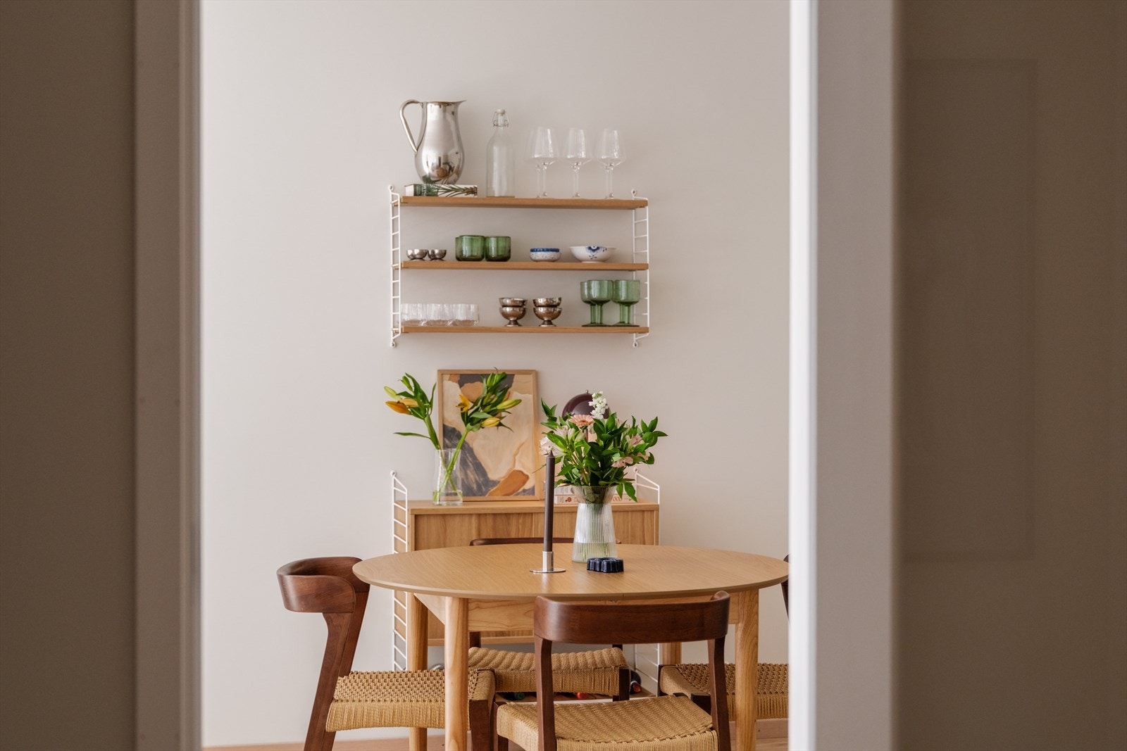 Leiligheten har vannbåren gulvvarme og balansert ventilasjon. Galleribilde