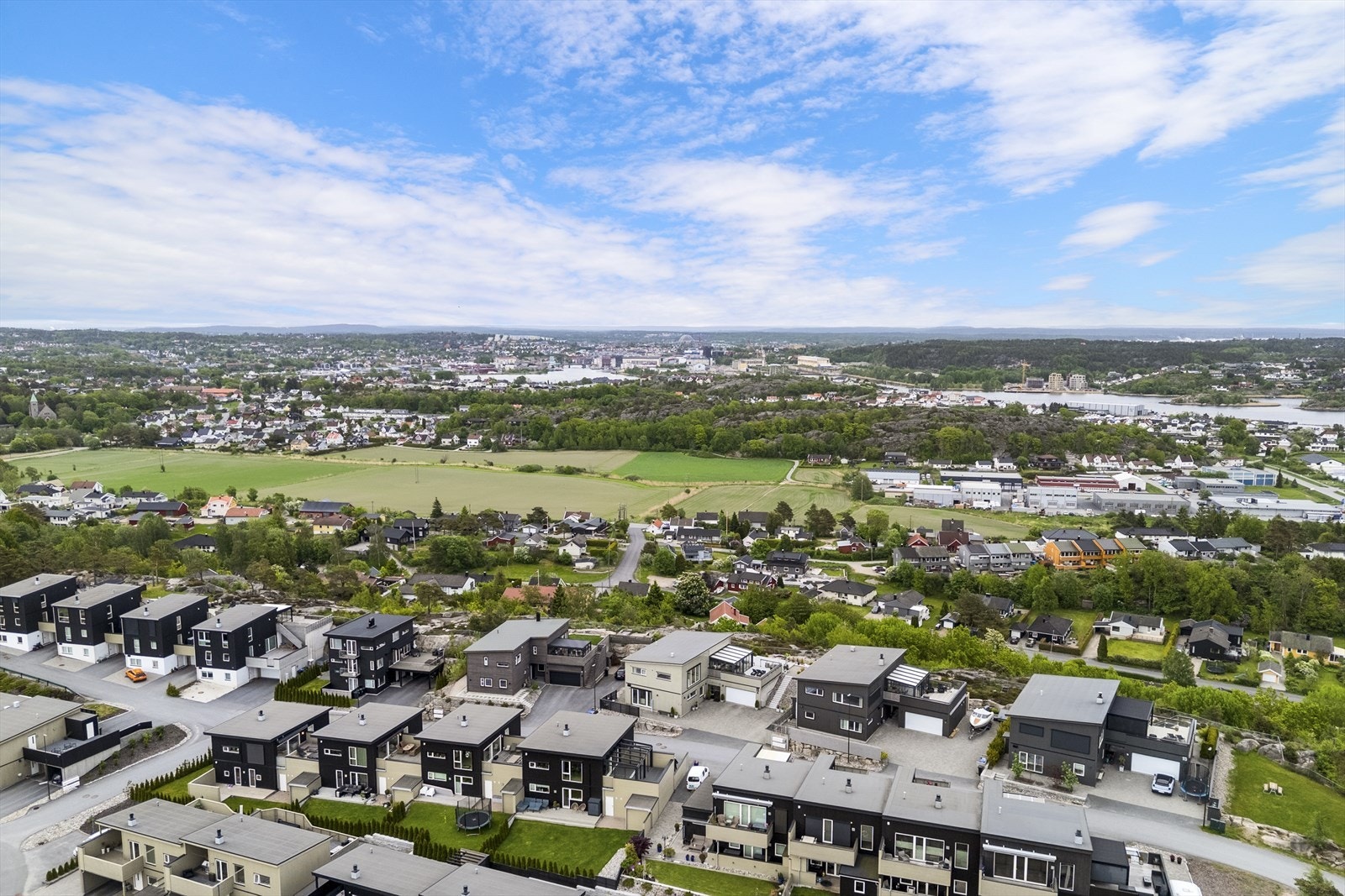 Fra Trondalstoppen er det kort vei til Fredrikstad sentrum og alle byens fasiliteter. Galleribilde