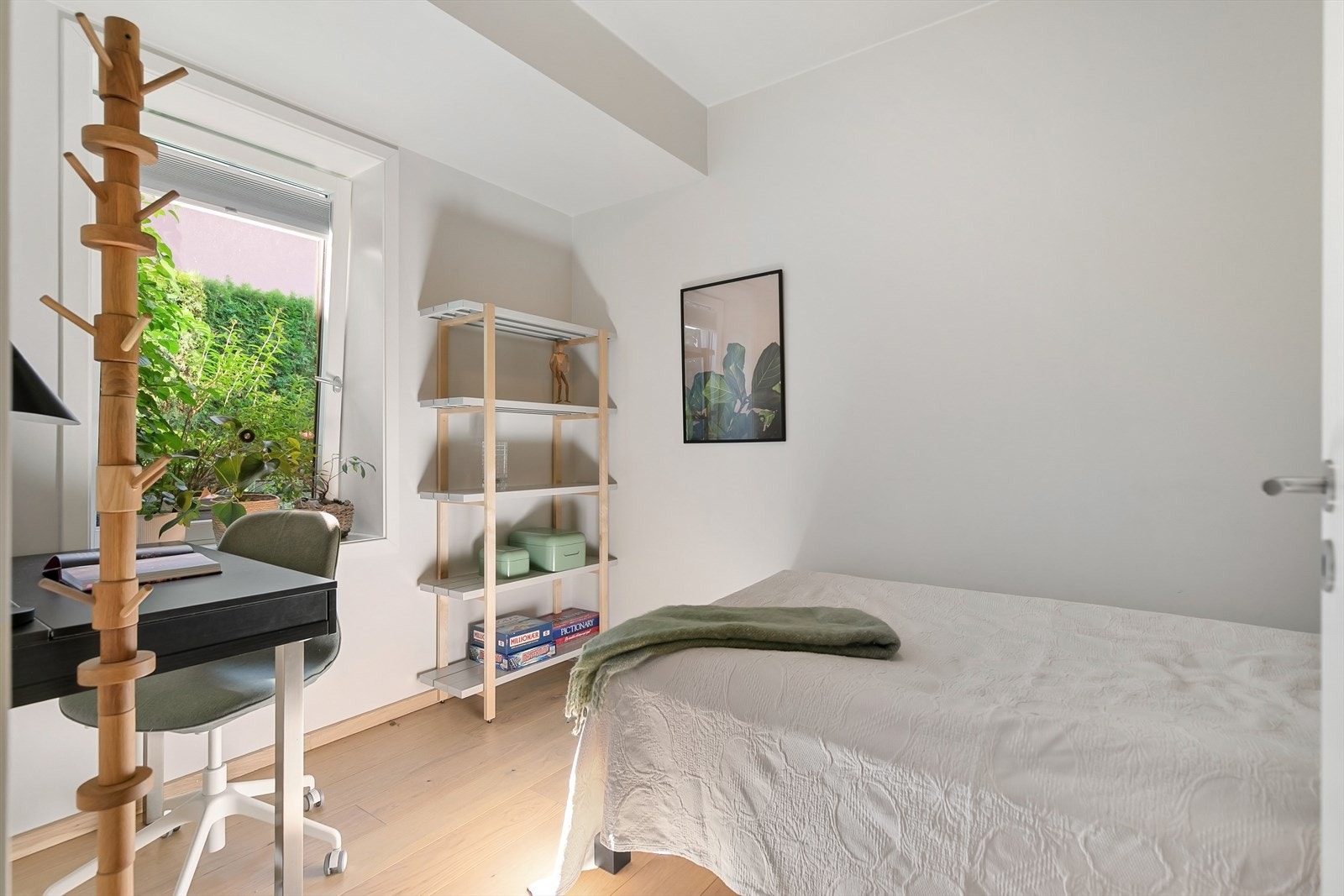 Soverom 2 egner seg godt som barnerom, gjesterom eller hjemmekontor. Galleribilde