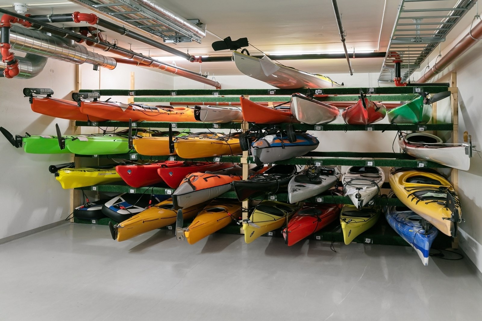 Kajakkgruppen disponerer et antall kajakker/SUP´er som kan leies. Galleribilde