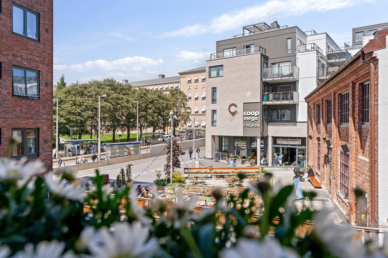 Her får du en romslig og moderne leilighet i et spennende og ettertraktet del av Oslo. Galleribilde