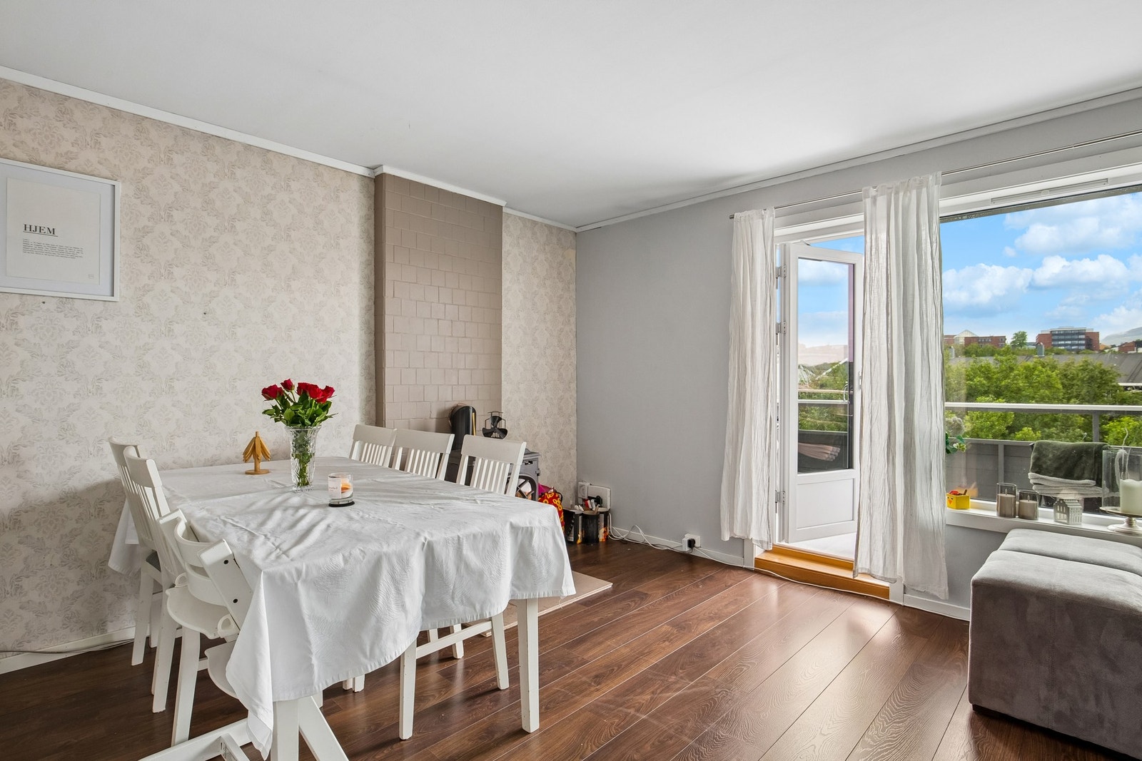 God plass til spisebord Galleribilde
