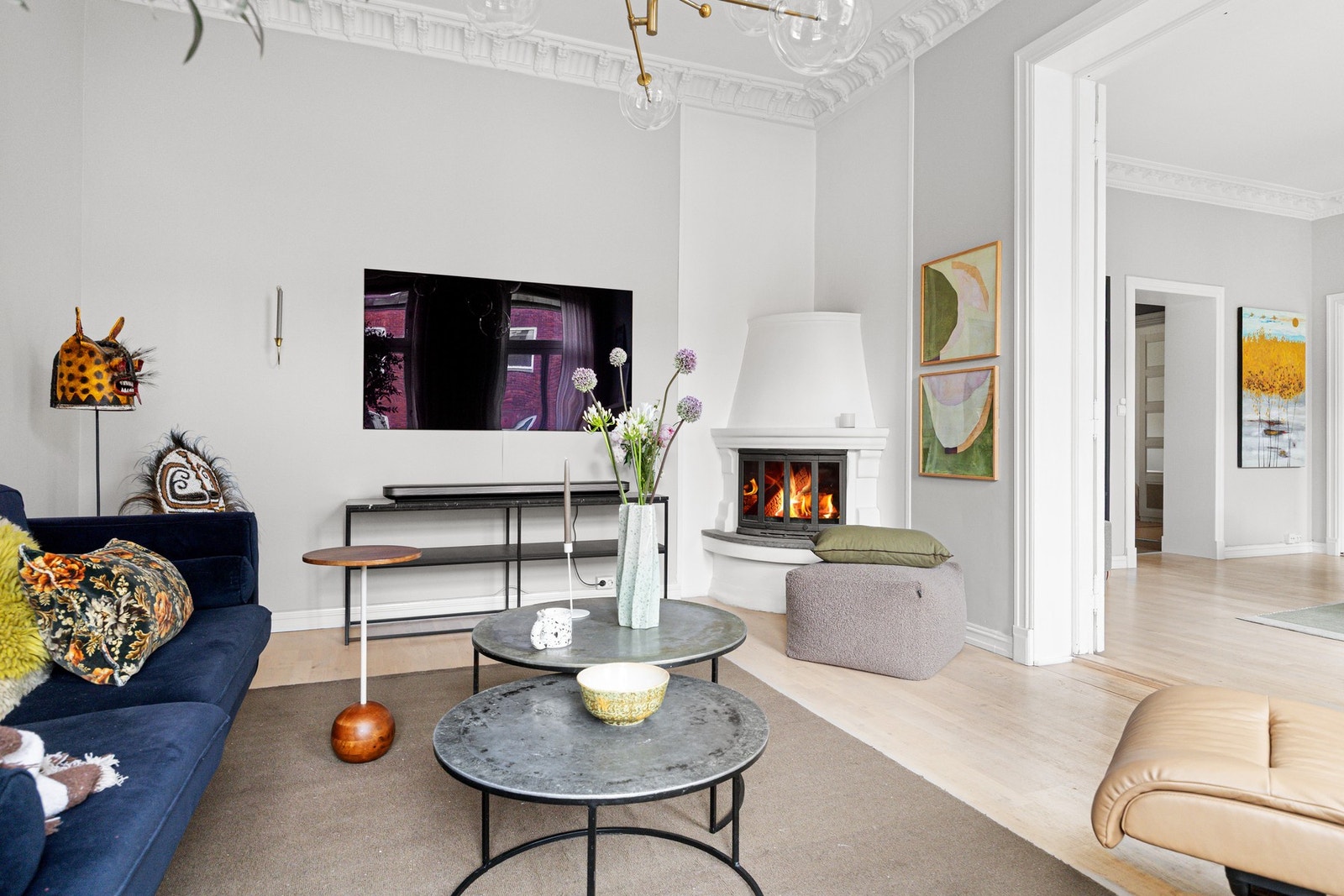 Trivelig stue med god plass til stor sofagruppe og tilhørende møblement. Galleribilde