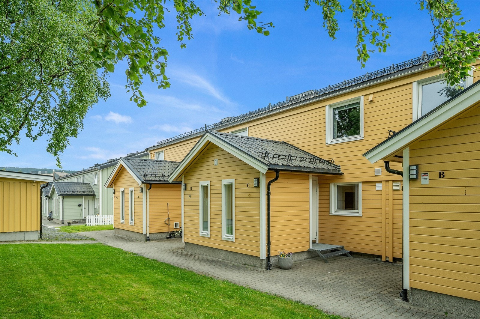 Baglervegen 1C har en attraktiv beliggenhet på Sorgenfri, et etablert og etterspurt boligområde med kort vei til både Trondheim sentrum, utdanningsinstitusjoner og viktige arbeidsplasser. Galleribilde