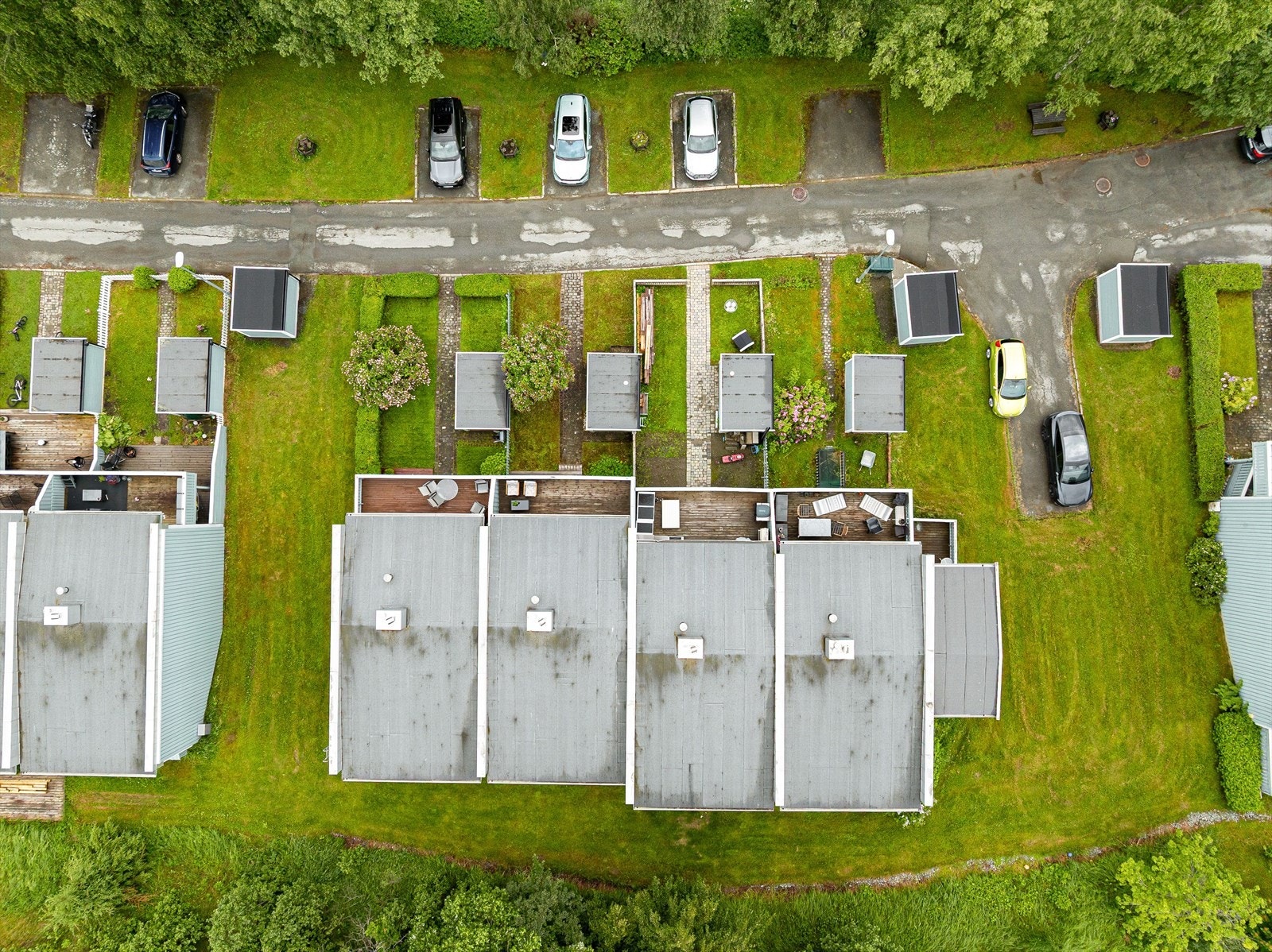En parkeringsplass medfølger boligen. Galleribilde