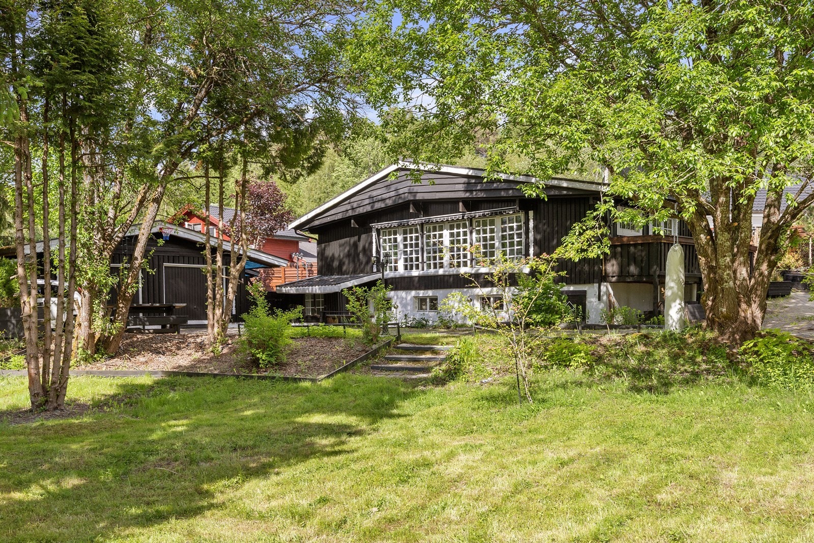 Velkommen til Bjørnstadveien 68, presentert av Susanna Hjelset ved Nordvik Bygdøy Allè. Foto: Bente Elvebredd Galleribilde