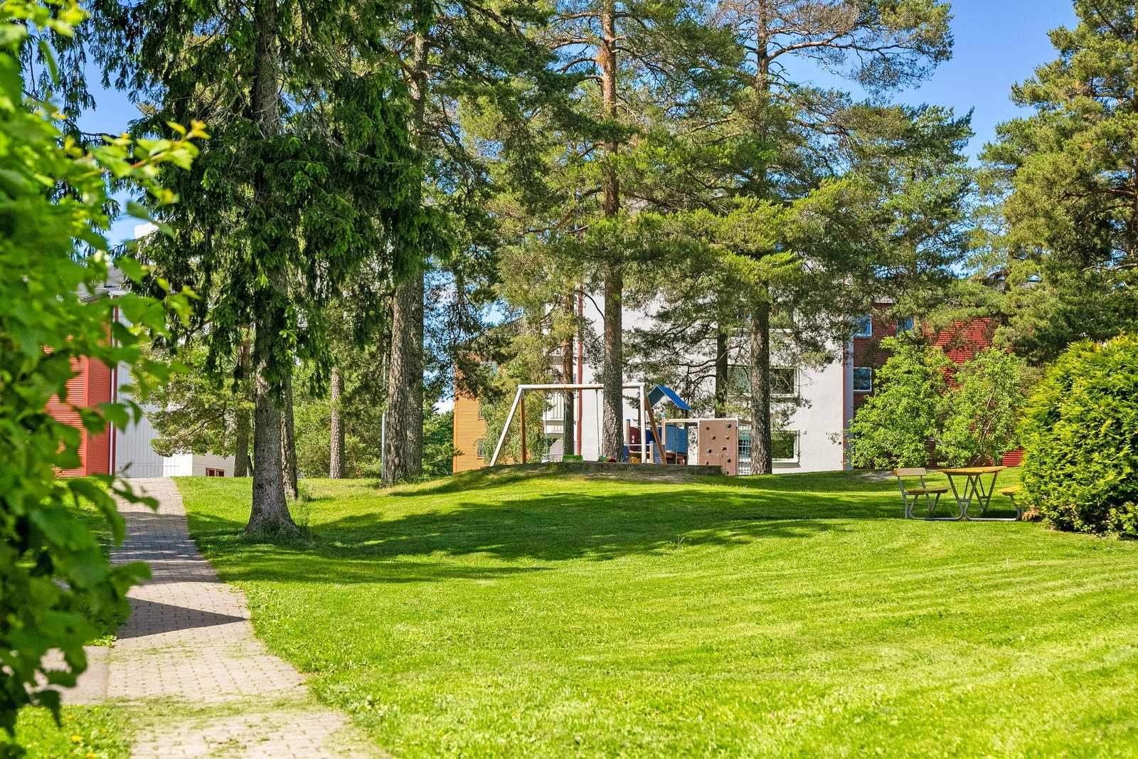 Her bor man med marka som nærmeste nabo. Galleribilde