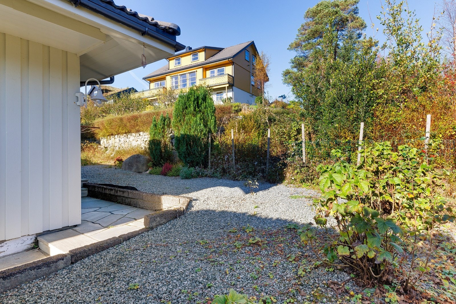 Hagen byr på fine friarealer og muligheter for beplantning. Galleribilde