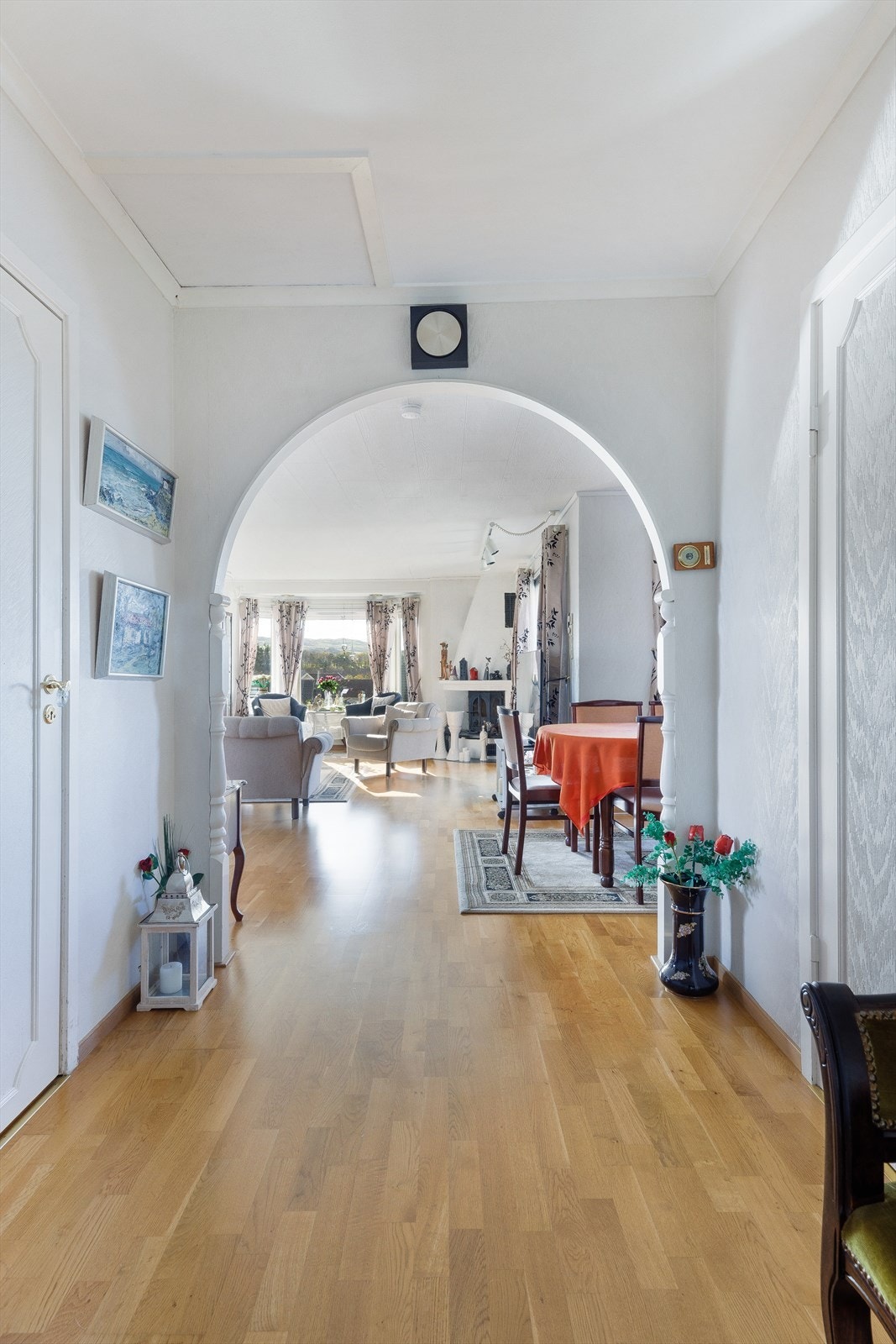 Gangen binder sammen soverommene og badet med oppholdsrommene. Galleribilde