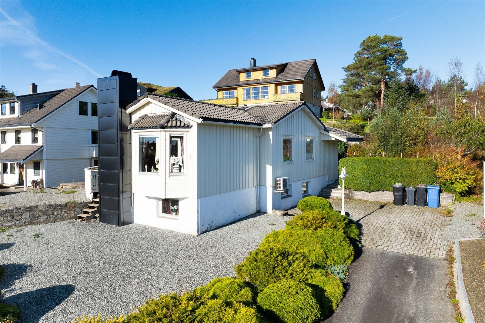 Velkommen til Knausen 3A! Eiendommen presenteres av Britt Fagerland i EiendomsMegler 1 Jærmegleren. Foto: Robin Malm Galleribilde