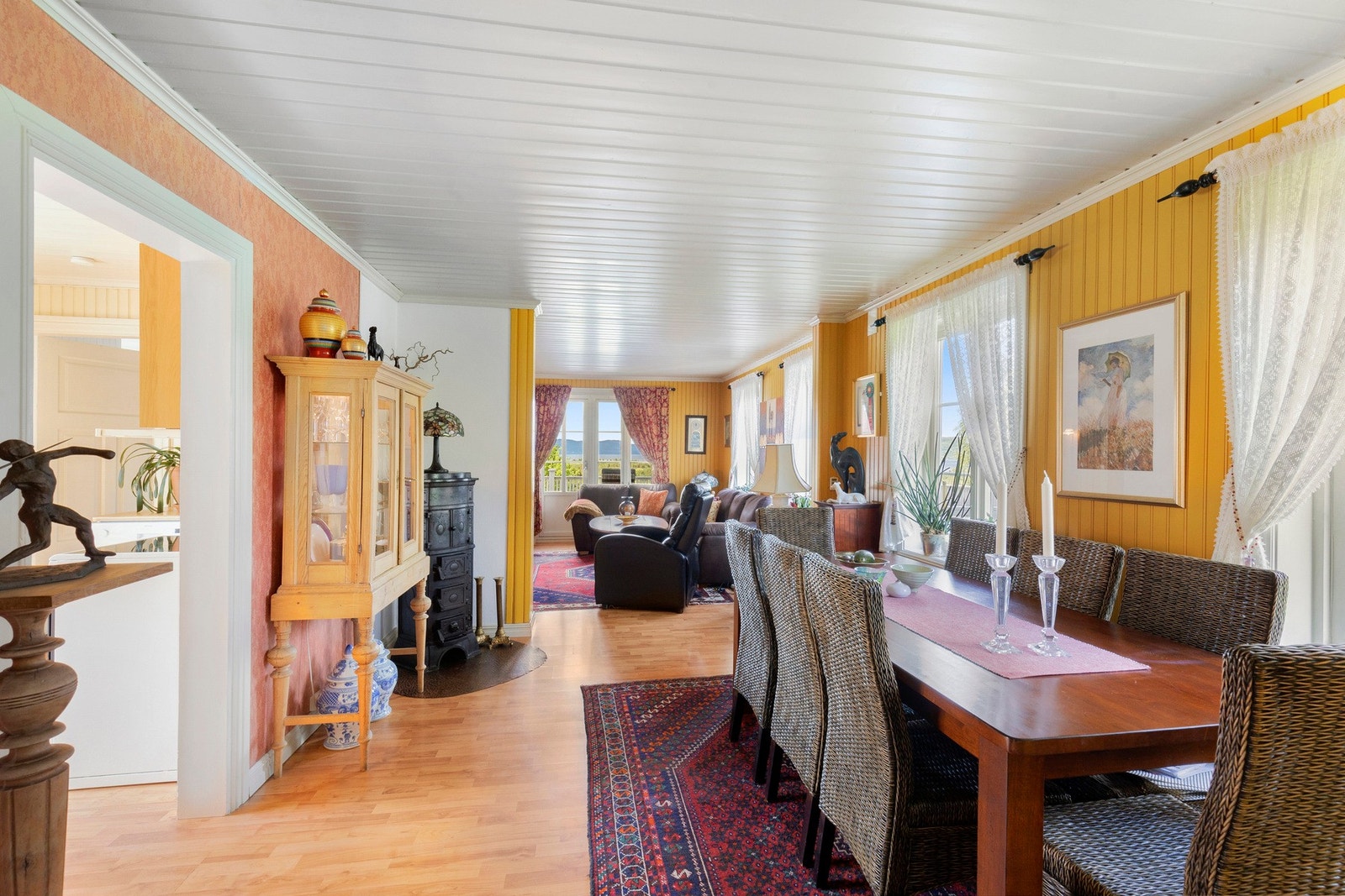 Den største stuen er på 32 kvm. Galleribilde
