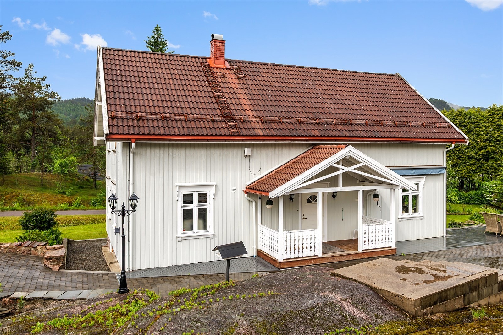 Steinbelagte internveier og gangstier. Galleribilde