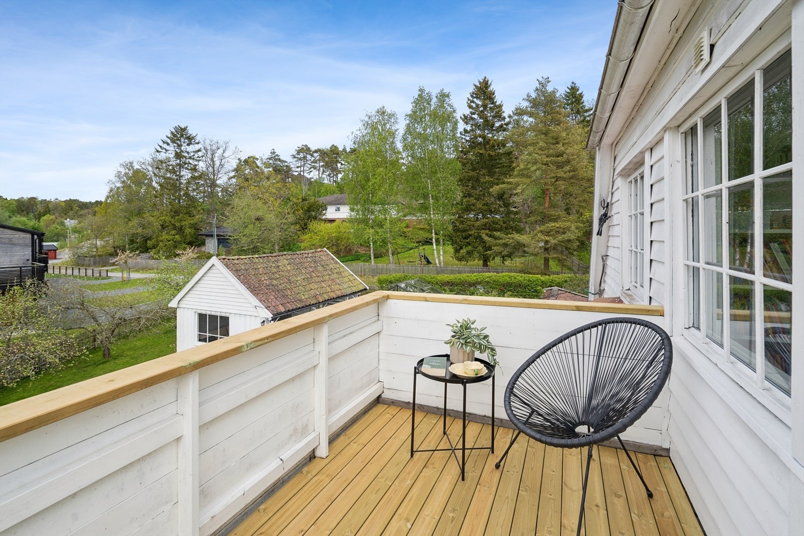 Fra et av soverommene er det utgang til en nordvendt balkong på 6 m². Galleribilde