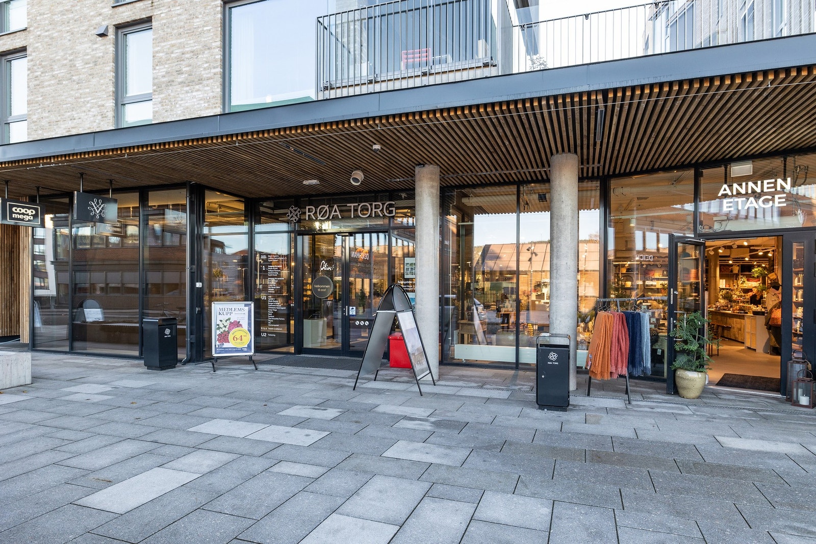 Røa Torg Galleribilde