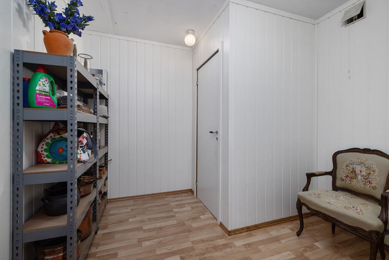 En romslig innvendig bod gir rikelig med lagringsplass. Galleribilde