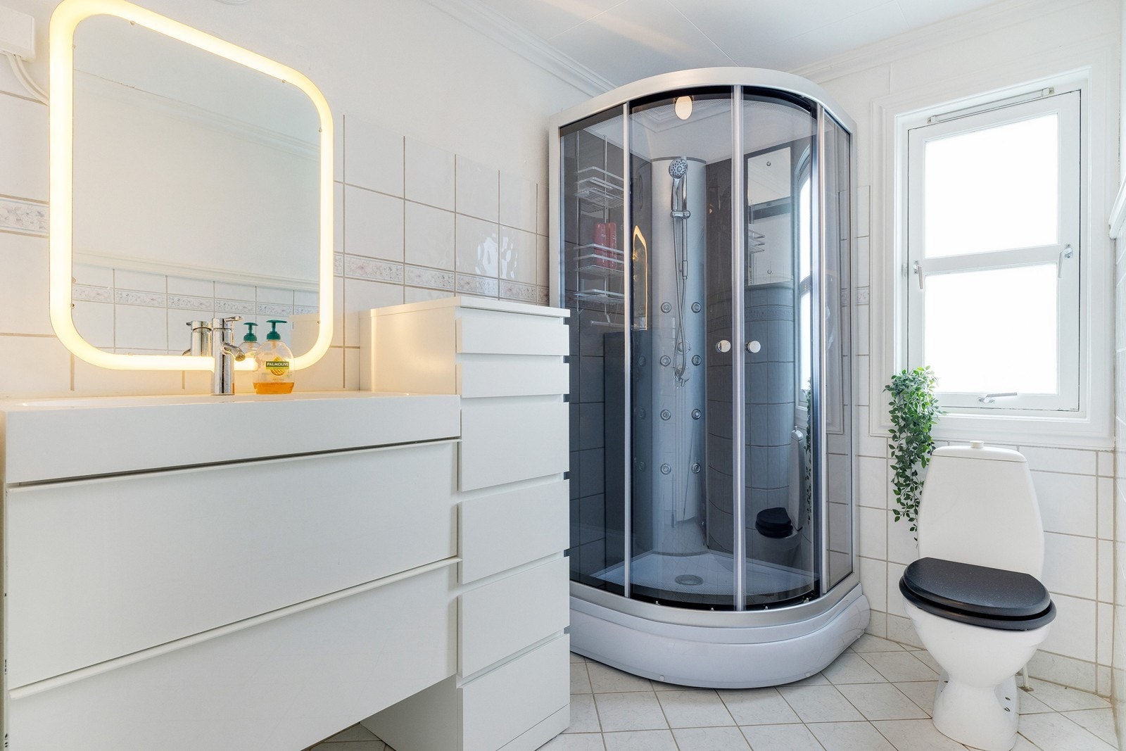 Bad i forbindelse med hovedsoverom. Galleribilde