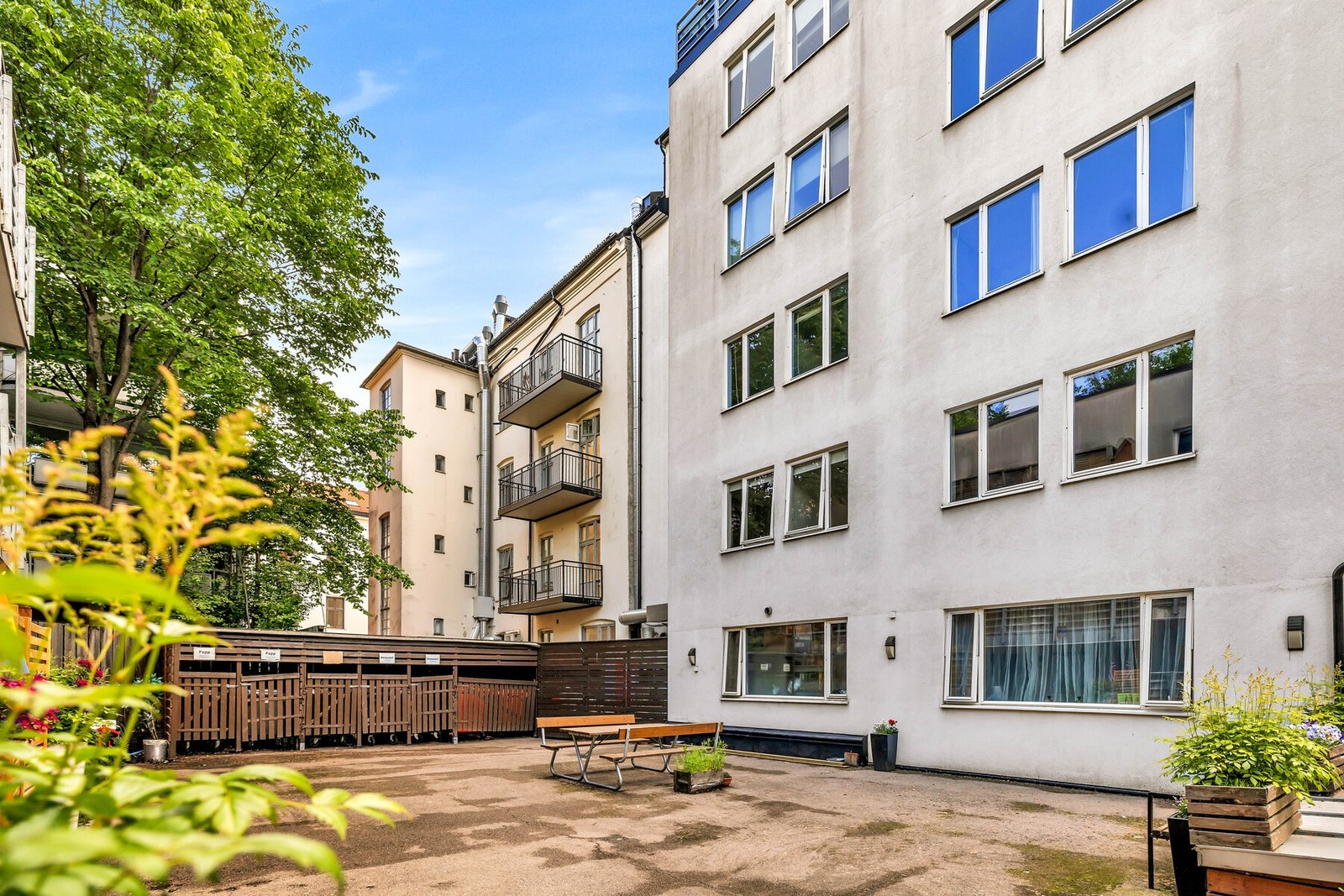 Her bor du i hjertet av Grünerløkka - kjent for sin unike blanding av kultur, historie og moderne byliv. Galleribilde