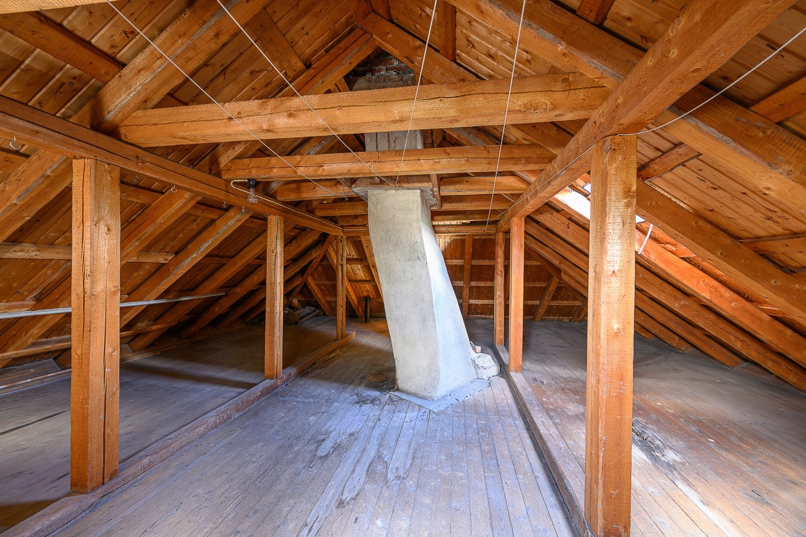Kaldtloft med plass til oppbevaring. Galleribilde