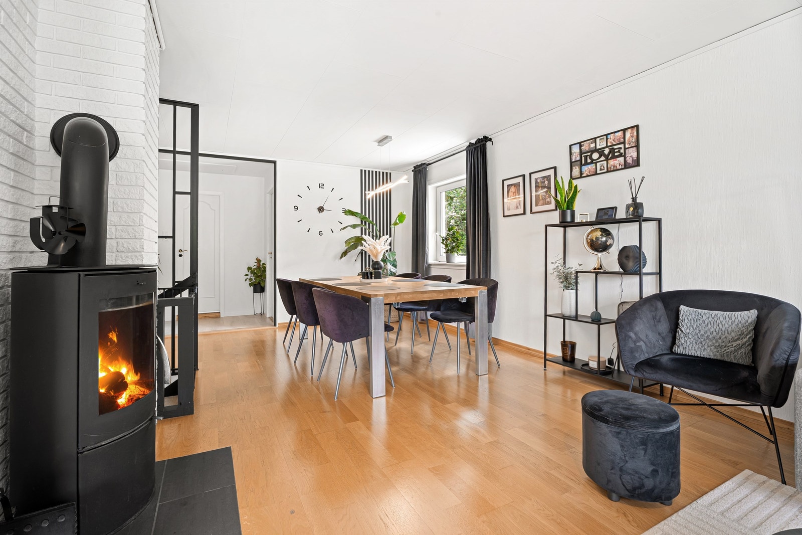 Peis og plass til spisestue Galleribilde