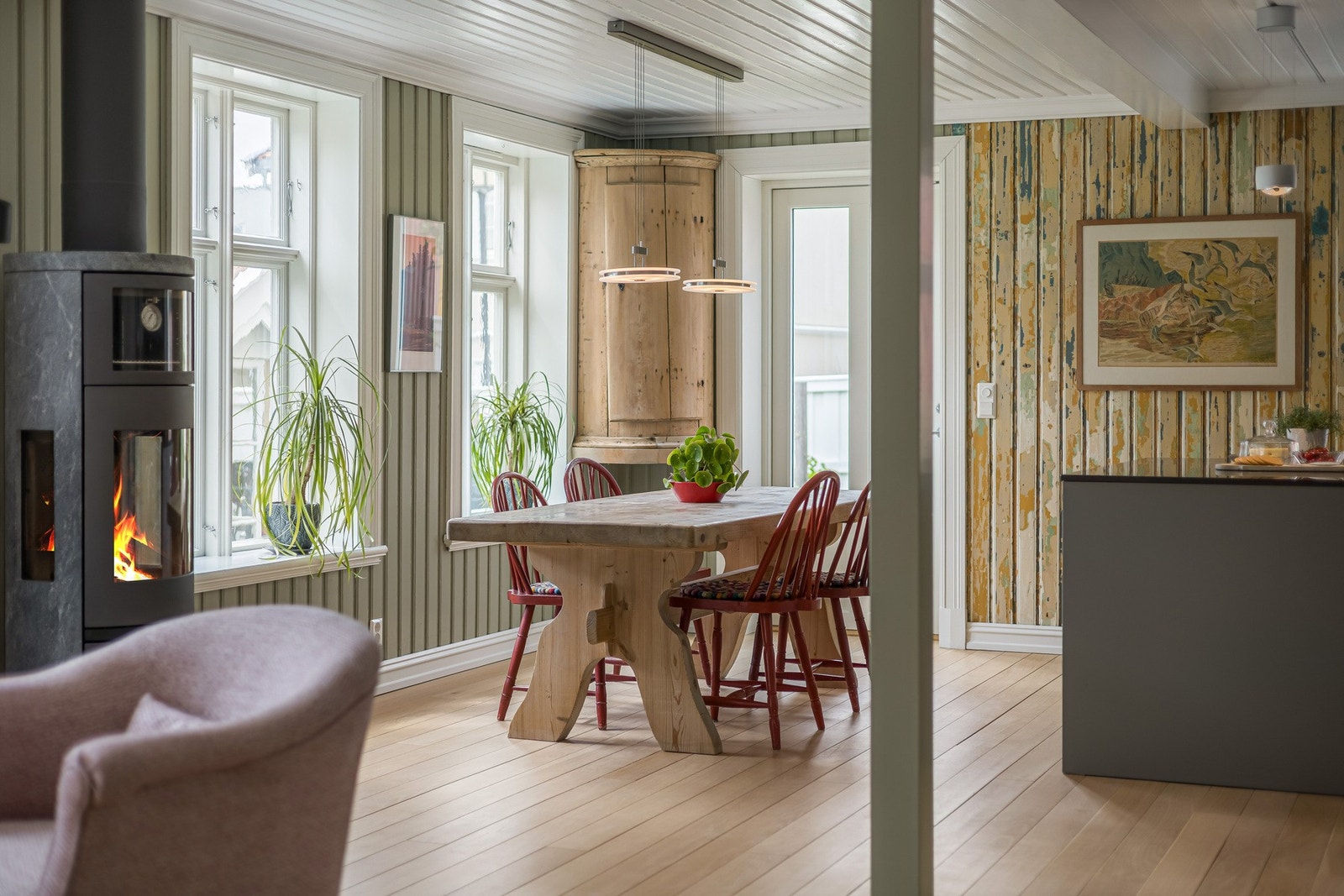 De klassiske detaljene bidrar til å understreke boligens særpreg. Galleribilde