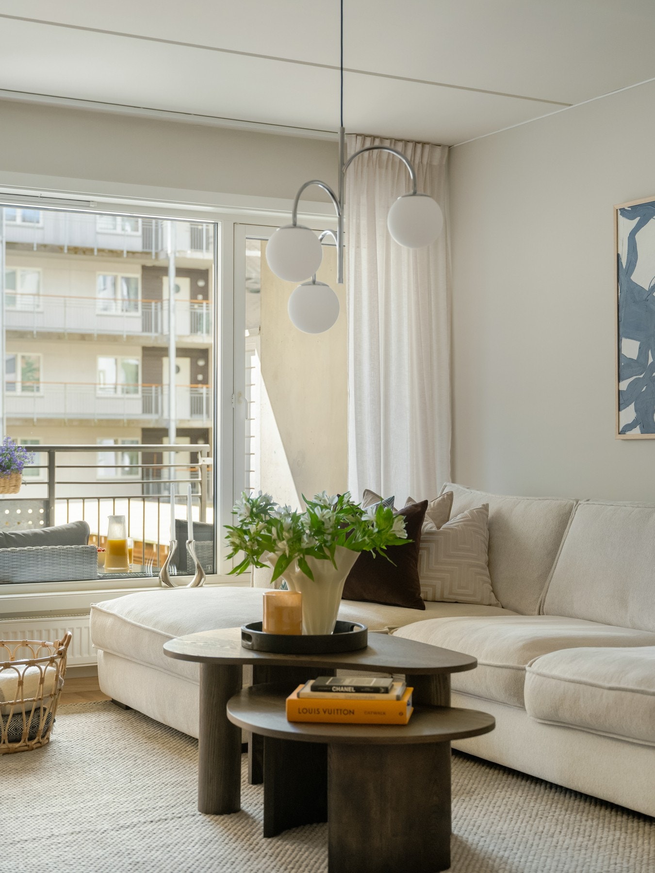 Boligen har en moderne standard med en lekker fargepalett. Galleribilde