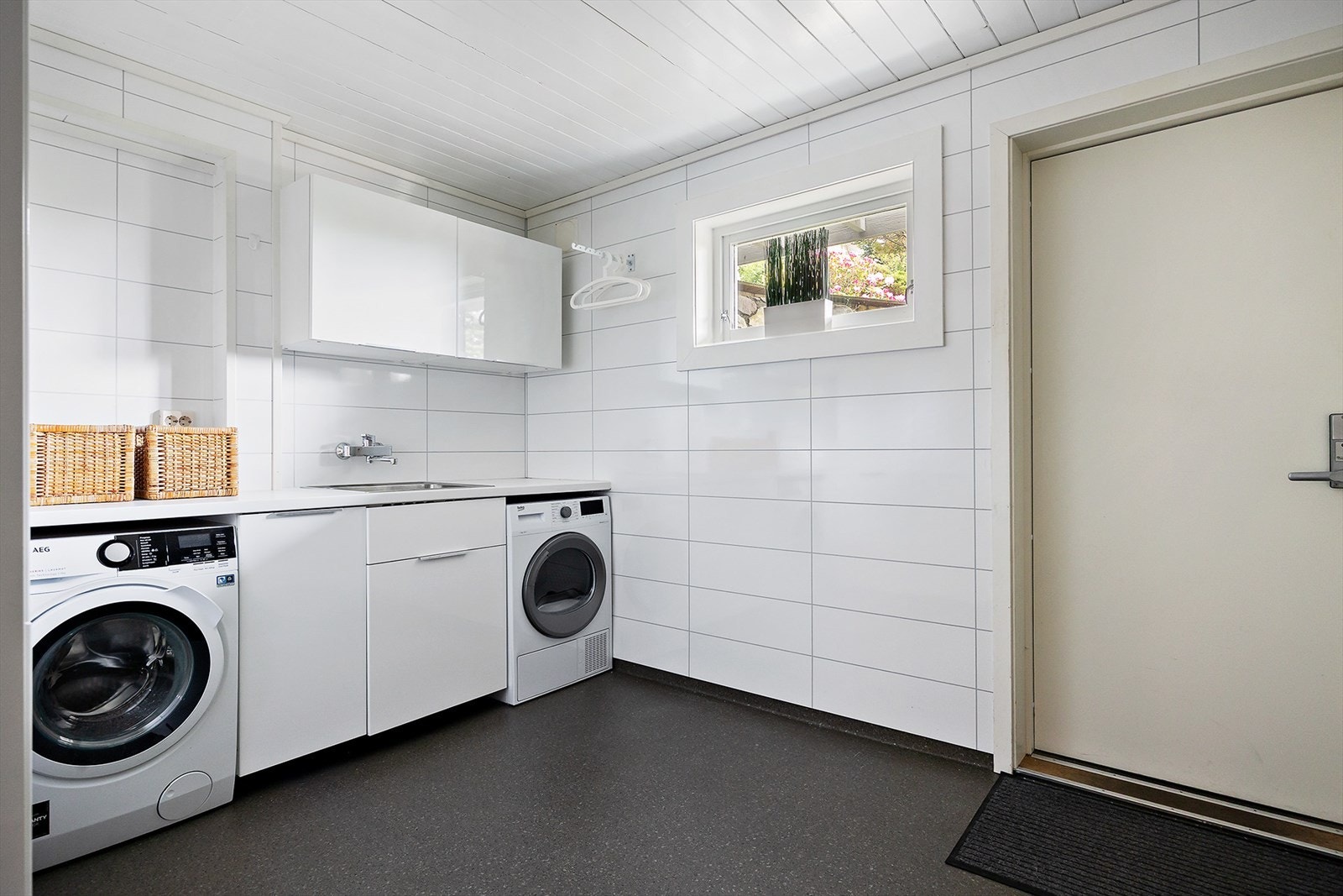 Vaskerommet i underetasjen ble pusset opp i 2014. Galleribilde
