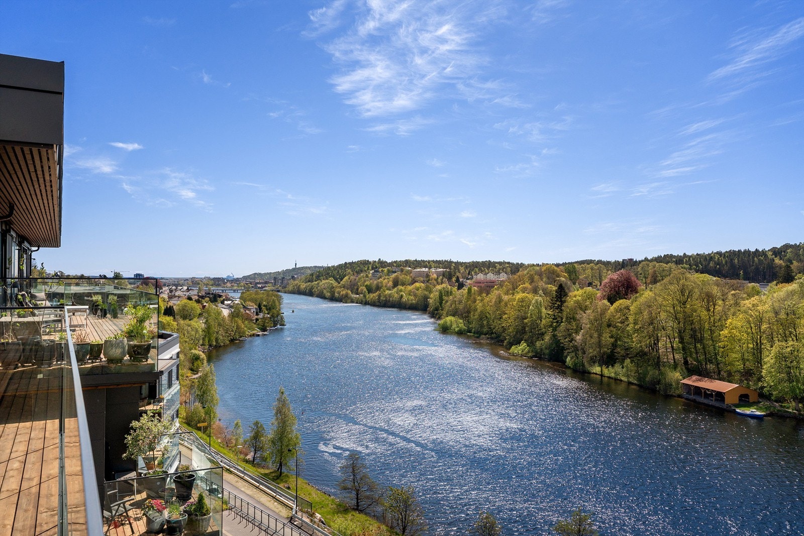 Utsikten er upåklagelig og her kan du finne roen! Galleribilde
