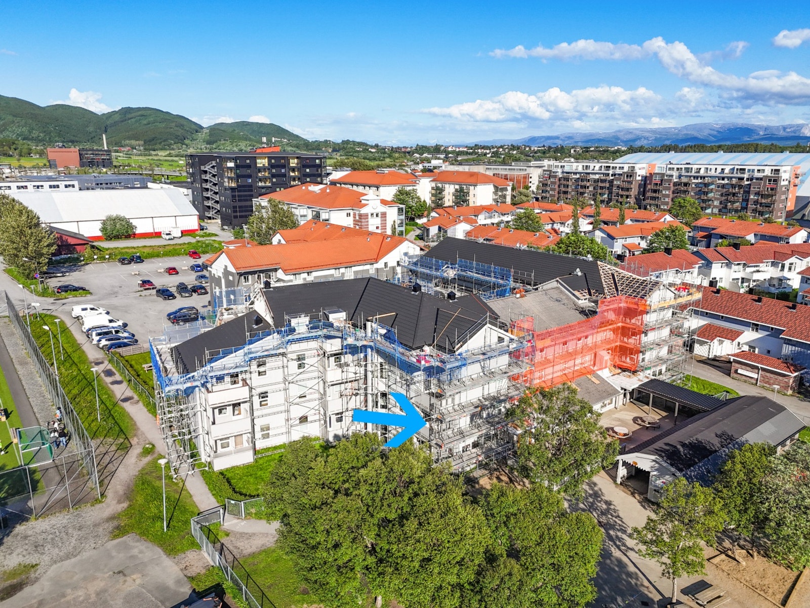 Gode bussforbindelser fra Stadiontunet bussholdeplass, tre minutter fra boligen - kun 15 minutters gange til Bodø Sentrum Galleribilde