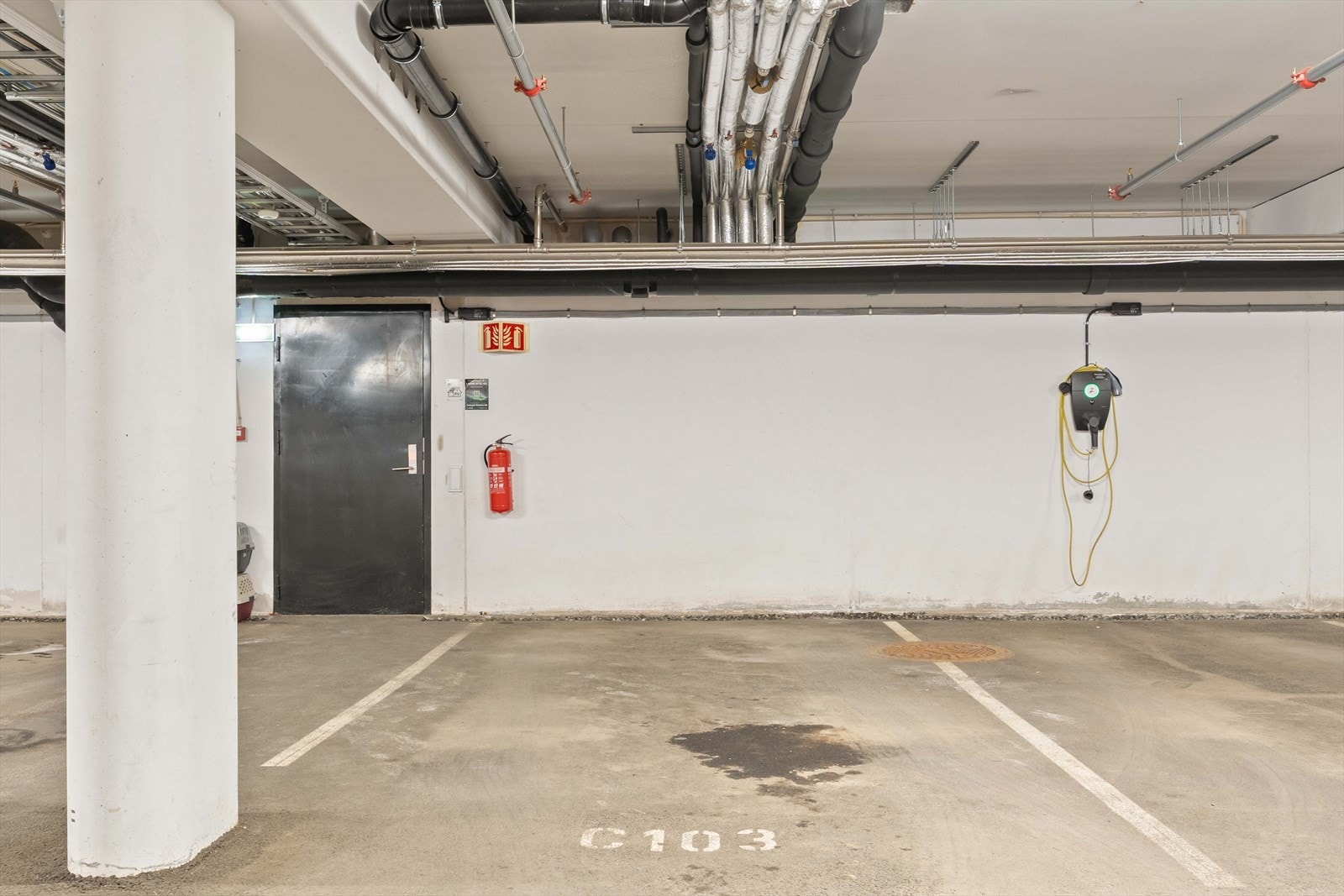 Det medfølger en garasjeplass til leiligheten. Galleribilde