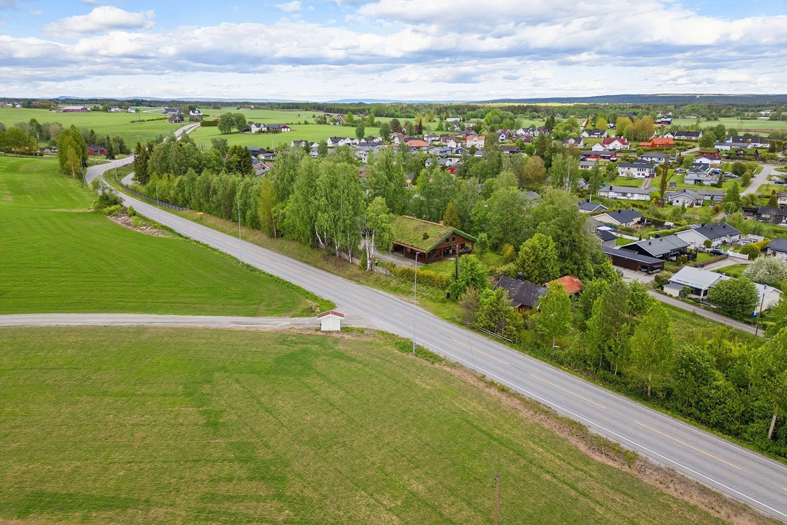 Med under en times kjøretur til Oslo Gardermoen er eiendommen også praktisk for pendlere. Galleribilde