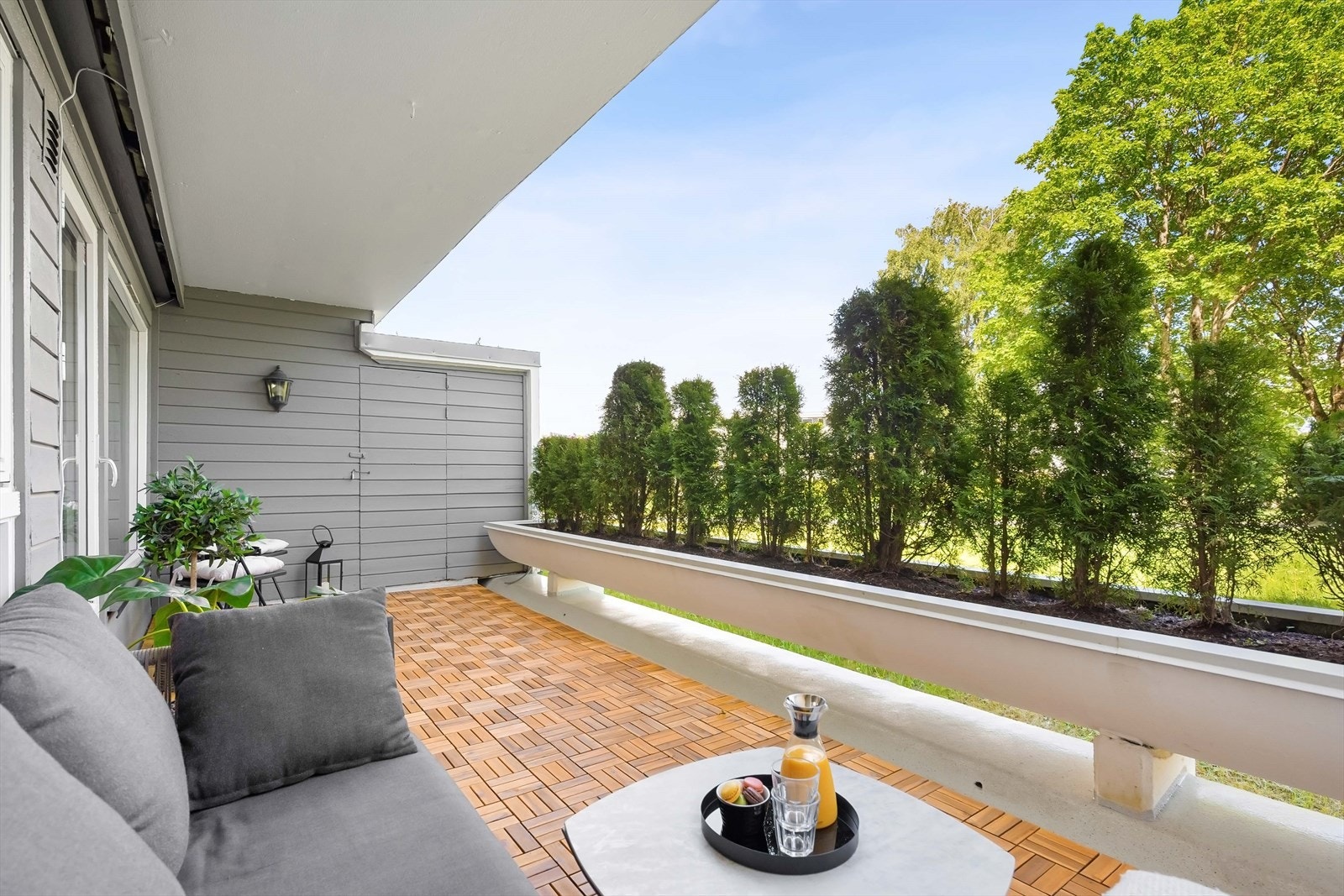 Dette er en romslig 2-roms med usjenert terrasse! Galleribilde