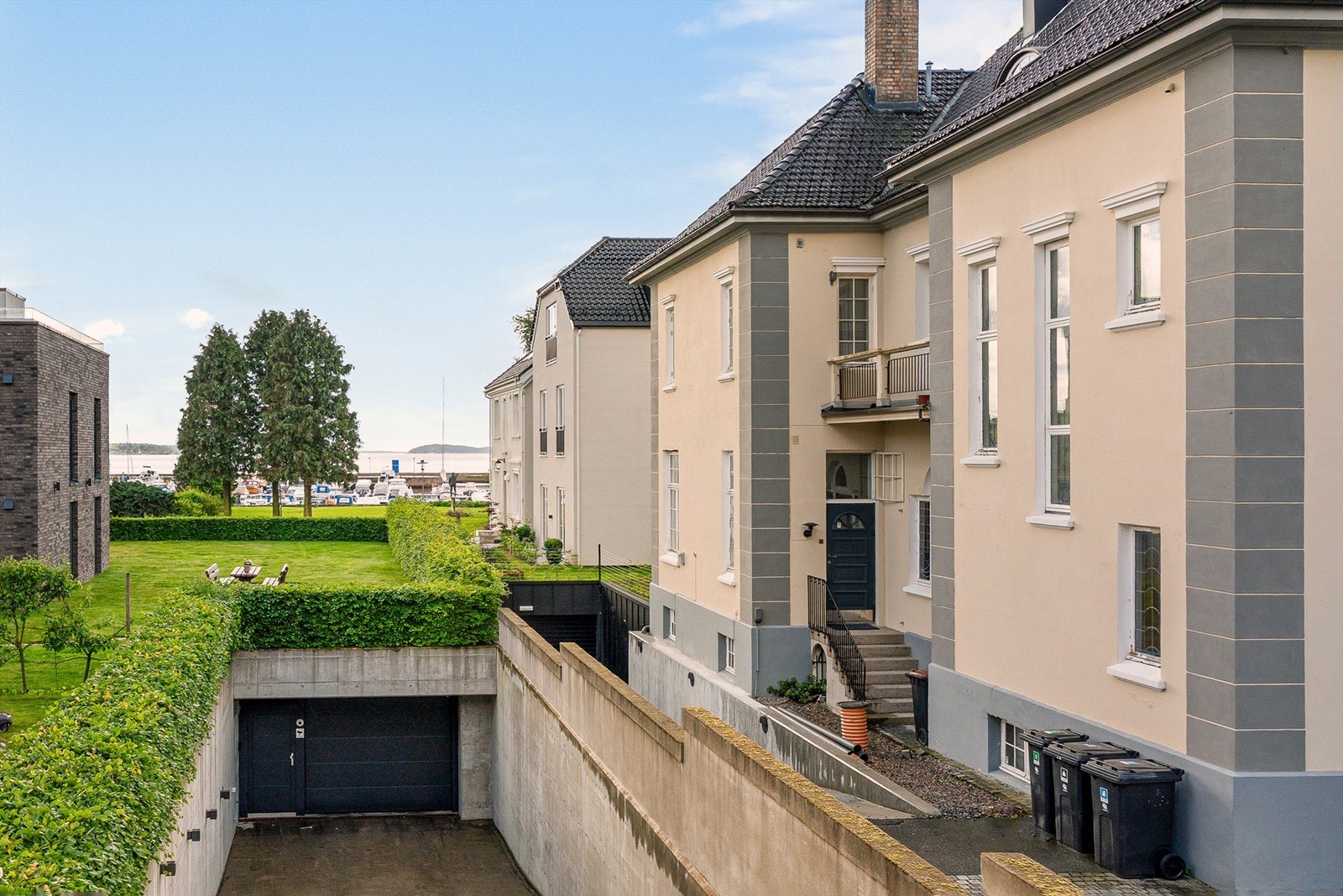 Nedkjøring til parkeringskjeller Galleribilde