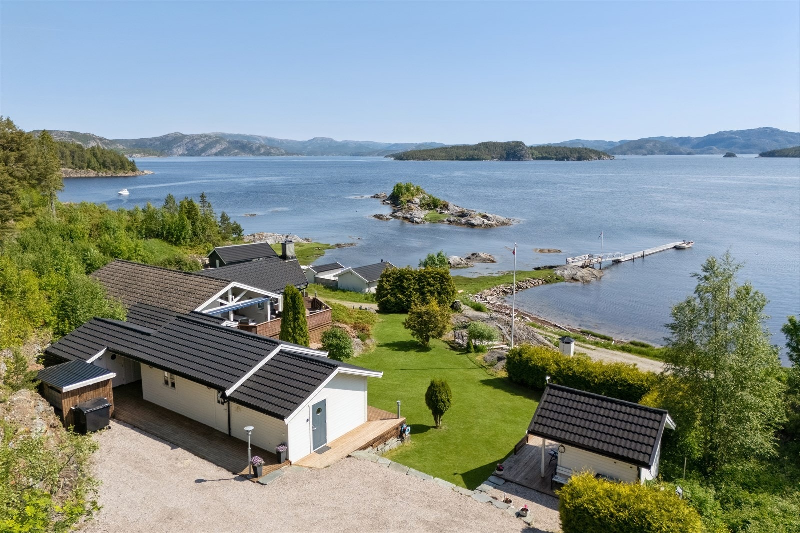 Sørvendt beliggenhet med gode lys og solforhold. Galleribilde