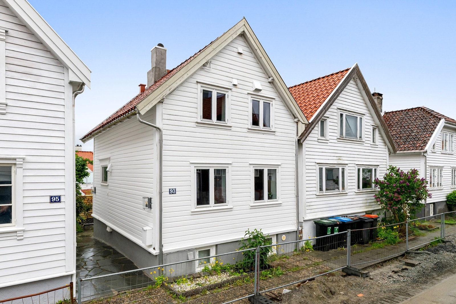 PrivatMegleren v/Eiendomsmegler MNEF Bjørn Tore Vigdel presenterer Møllegata 93 for salg Galleribilde