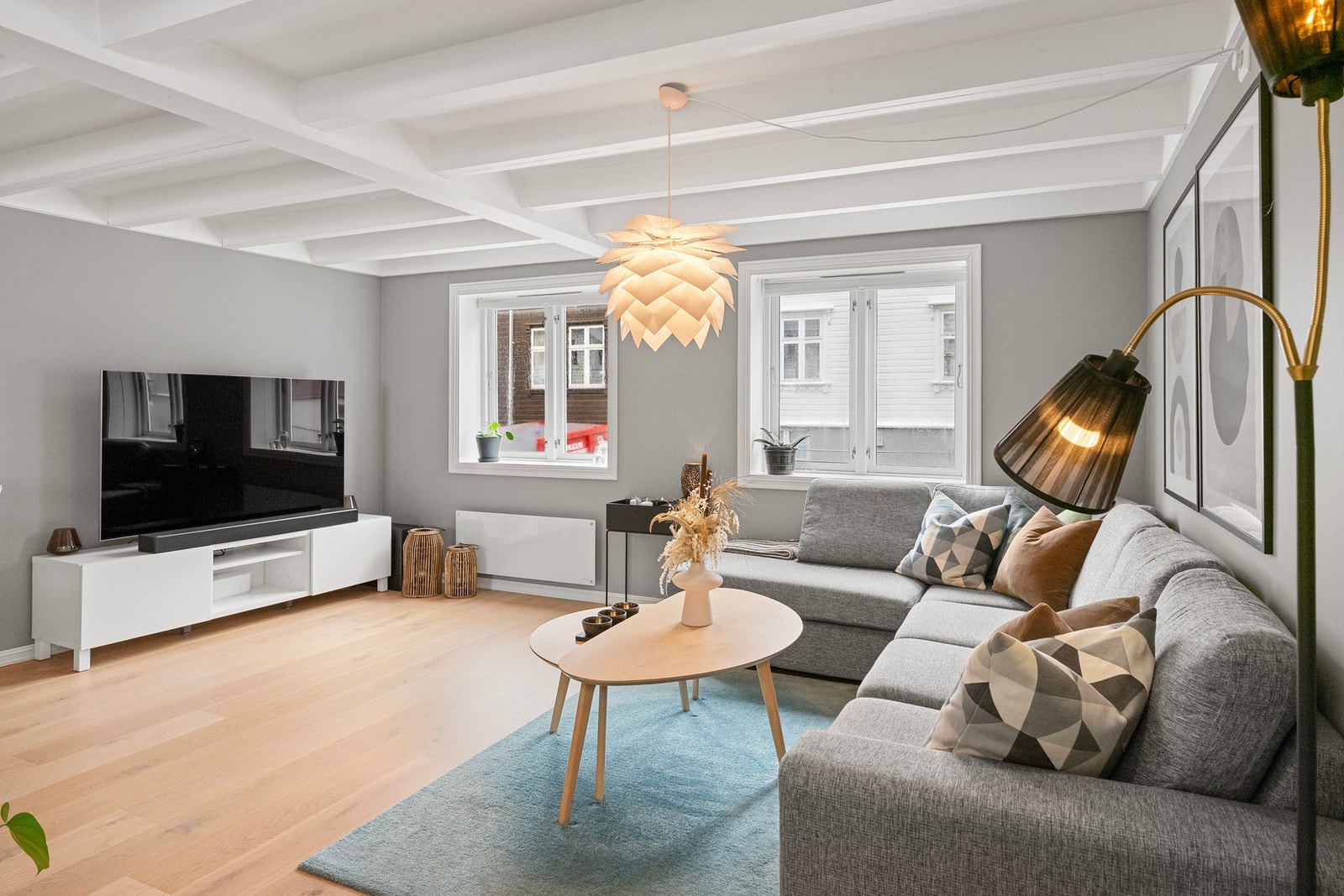 Velkommen til en helt spesiell bolig med sjel, historie og en attraktiv beliggenhet i hjertet av Stavanger. Galleribilde