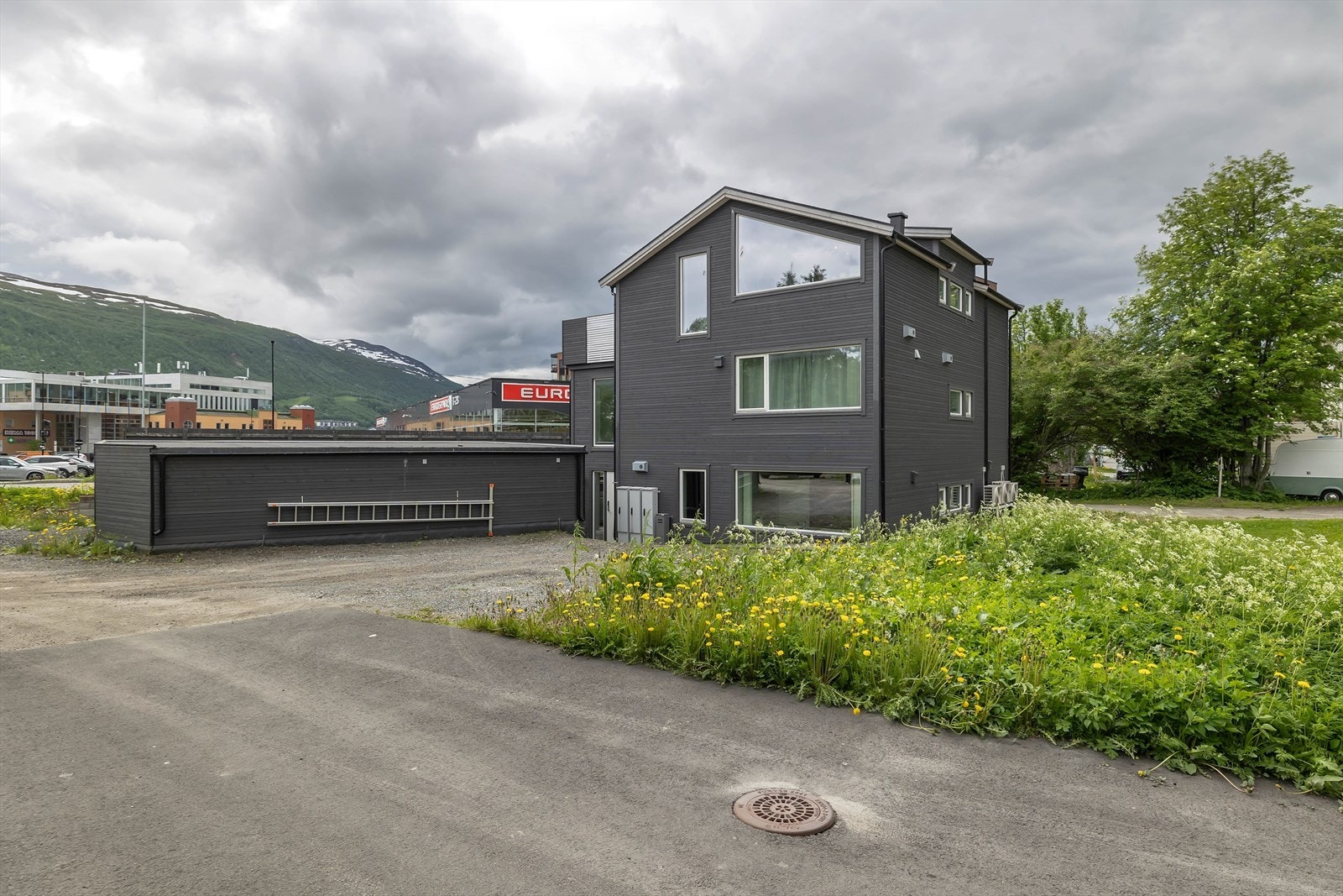Fasade. Galleribilde