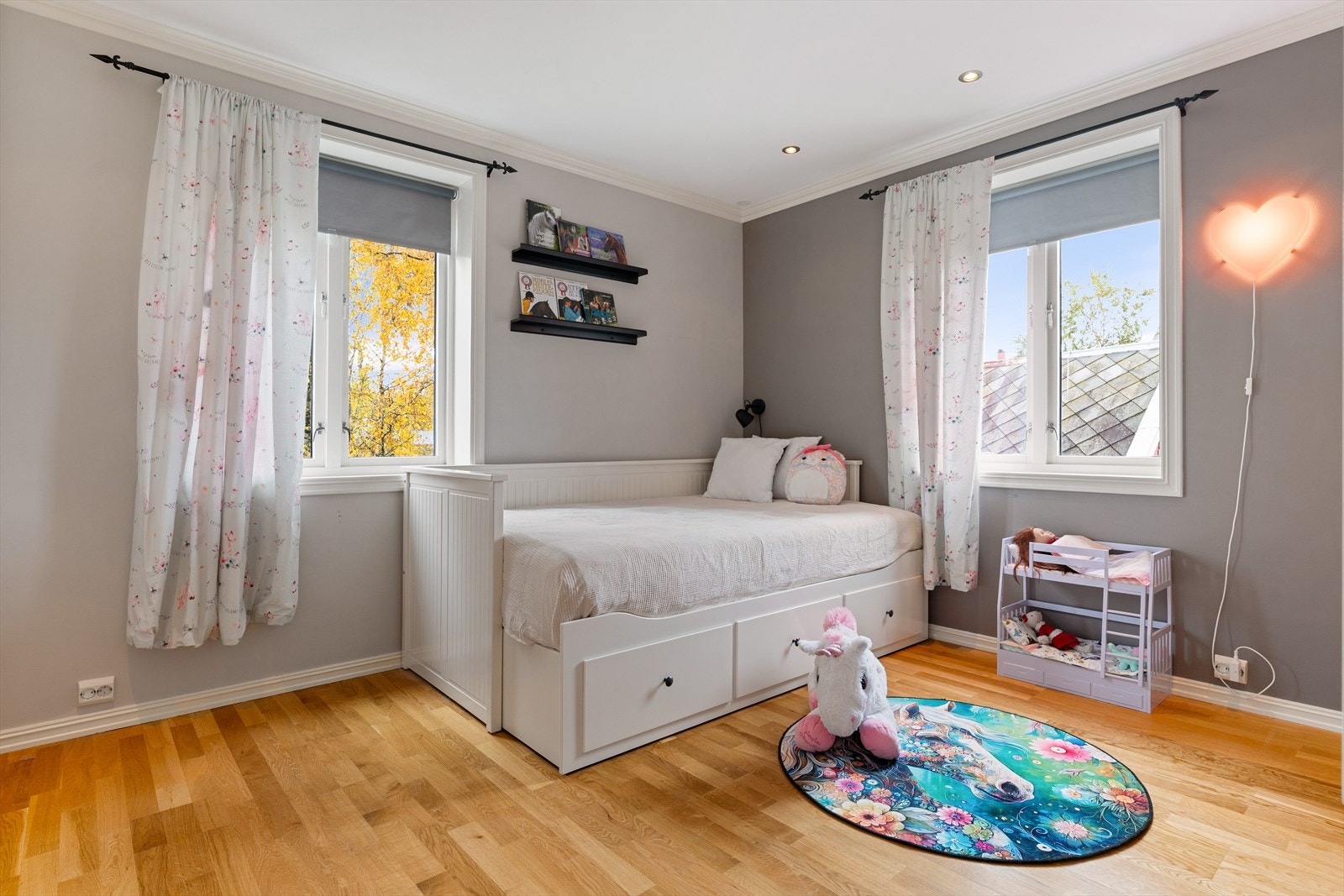 Det tredje soverommet i 2. etasje måler 13 m². Galleribilde