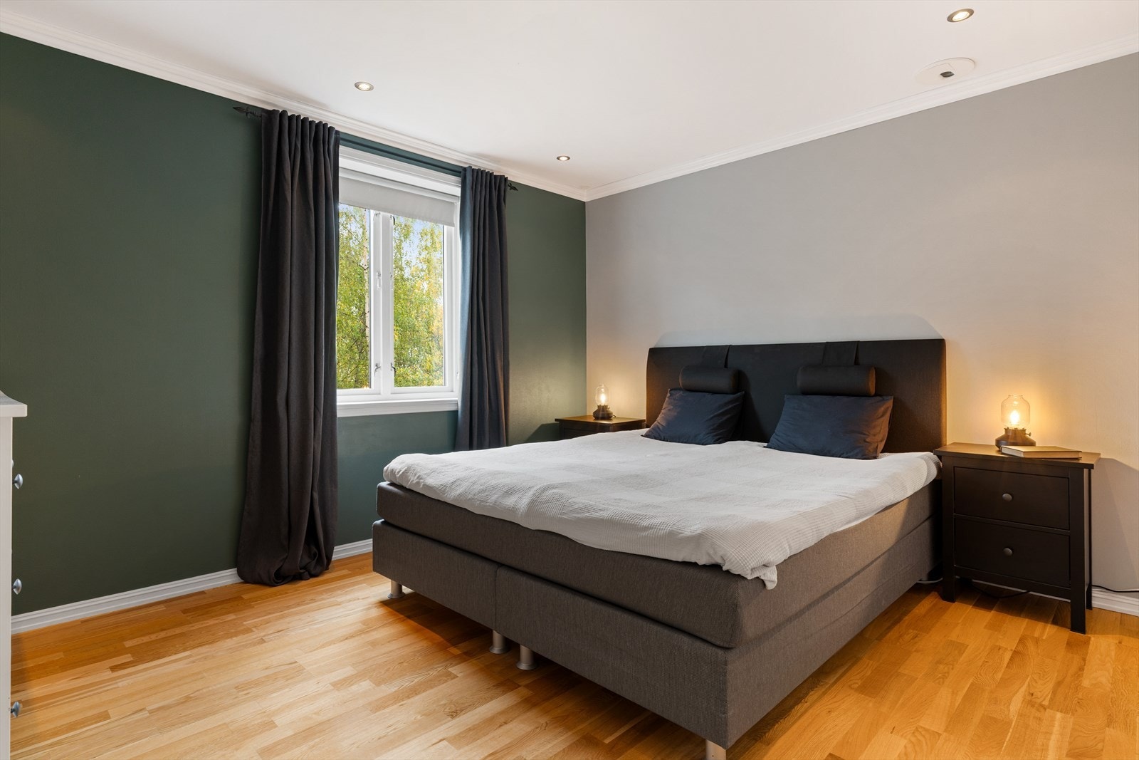 I husets 2. etasje er det tre soverom av god størrelse. Galleribilde